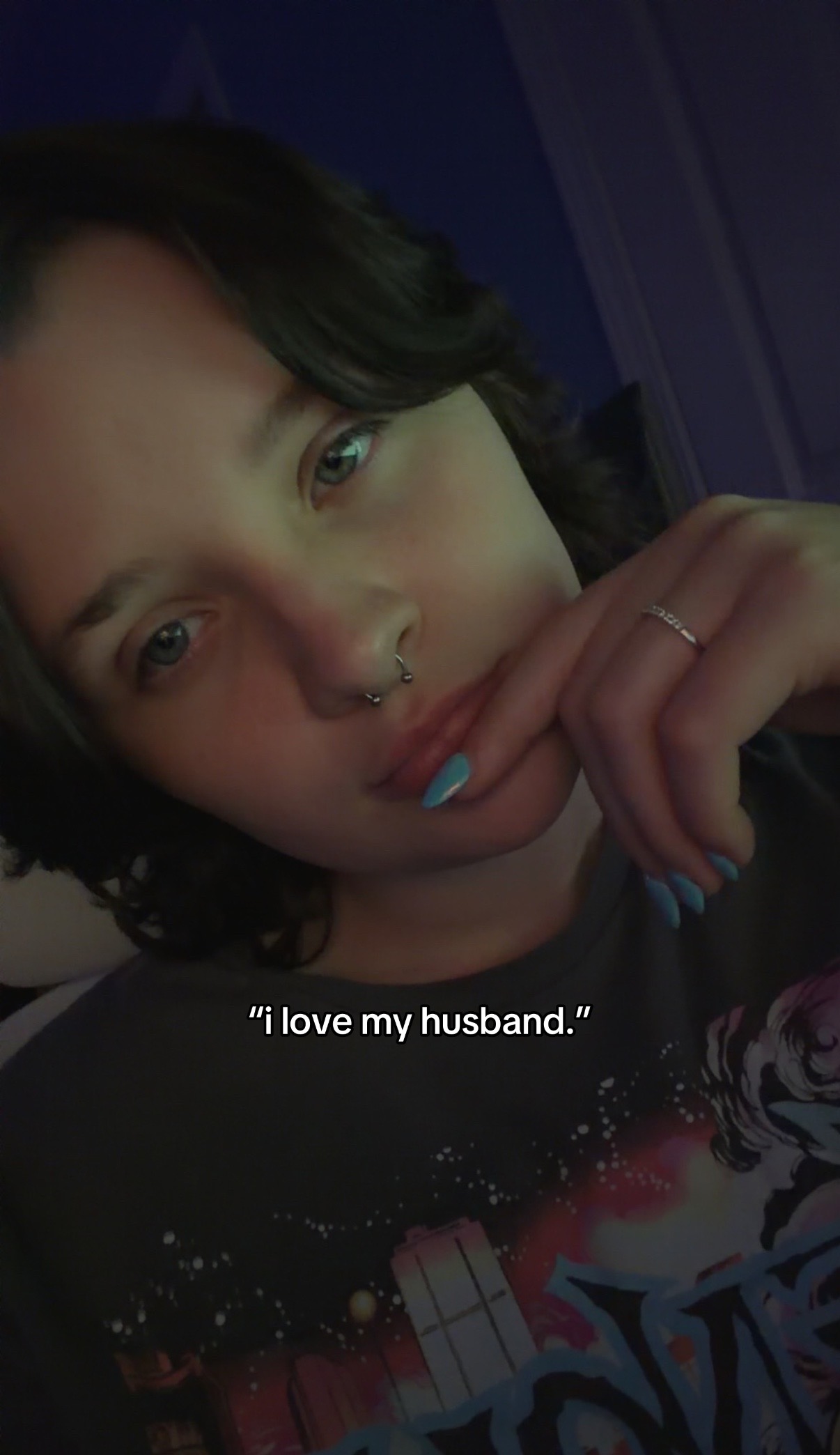 @mo