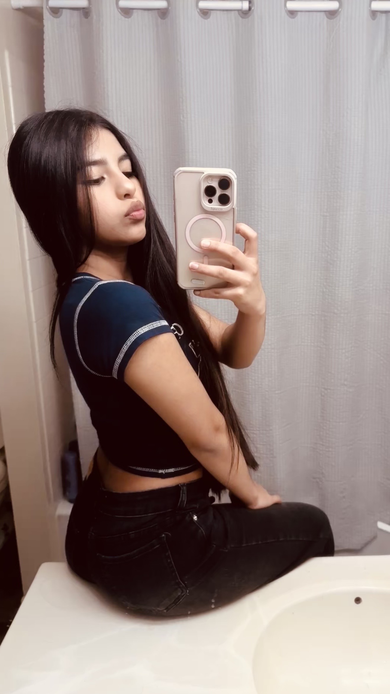 @itsliz_099