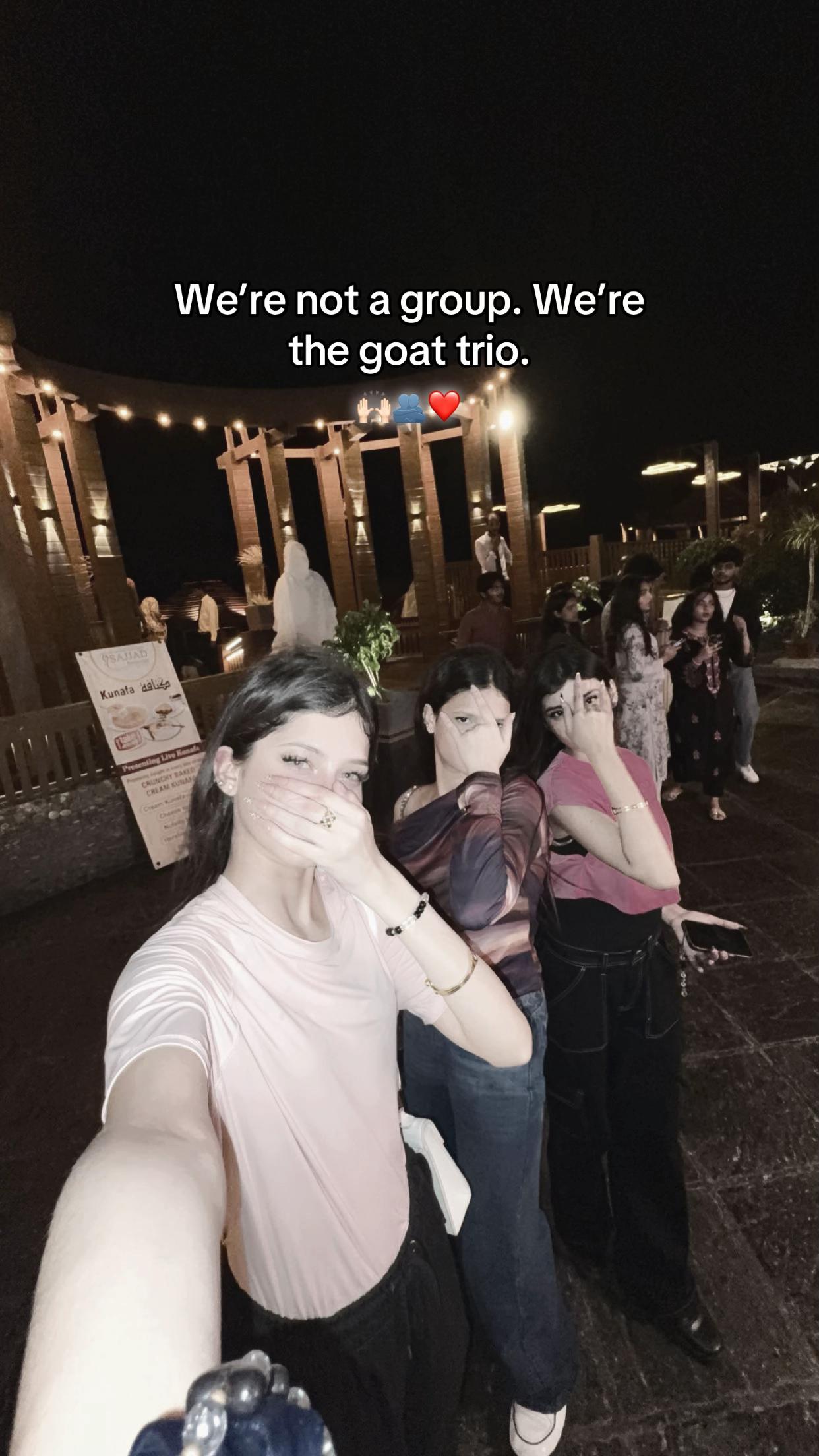 @𝑨 𝑹 𝑽 𝑨 🌷