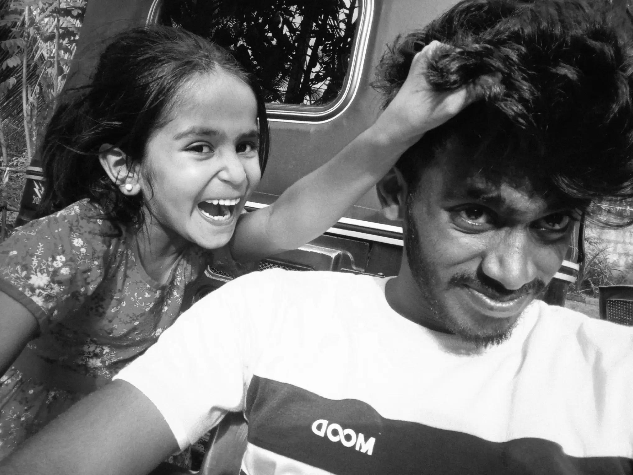 @ディル_𝐃𝐢𝐋𝐔_දිලු.☬👦🍫