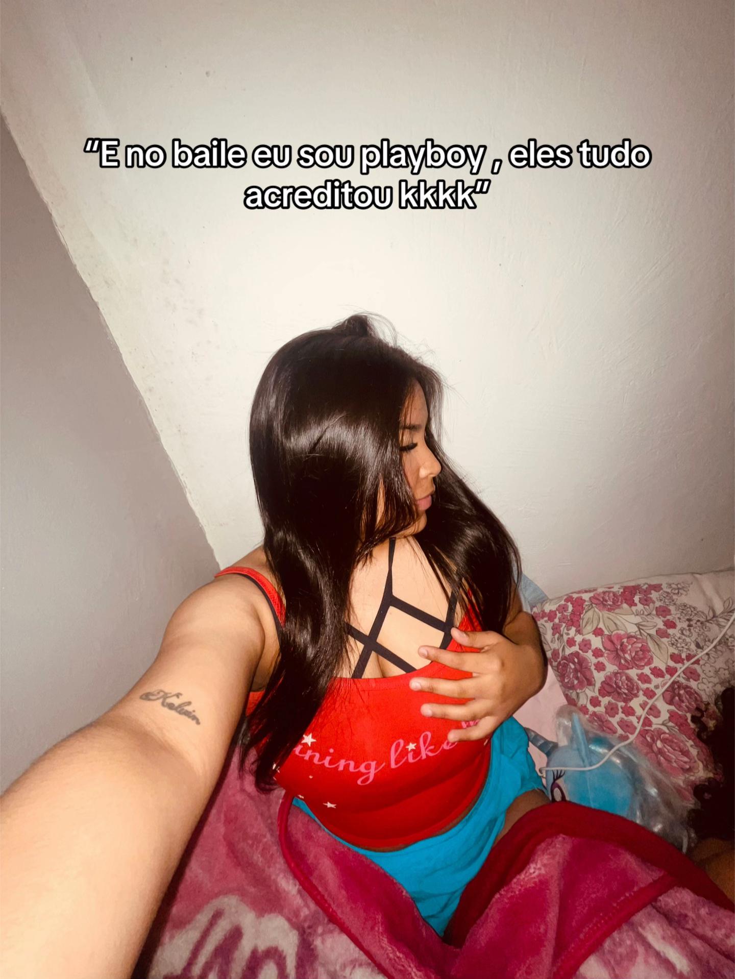@Juliasilvaa$