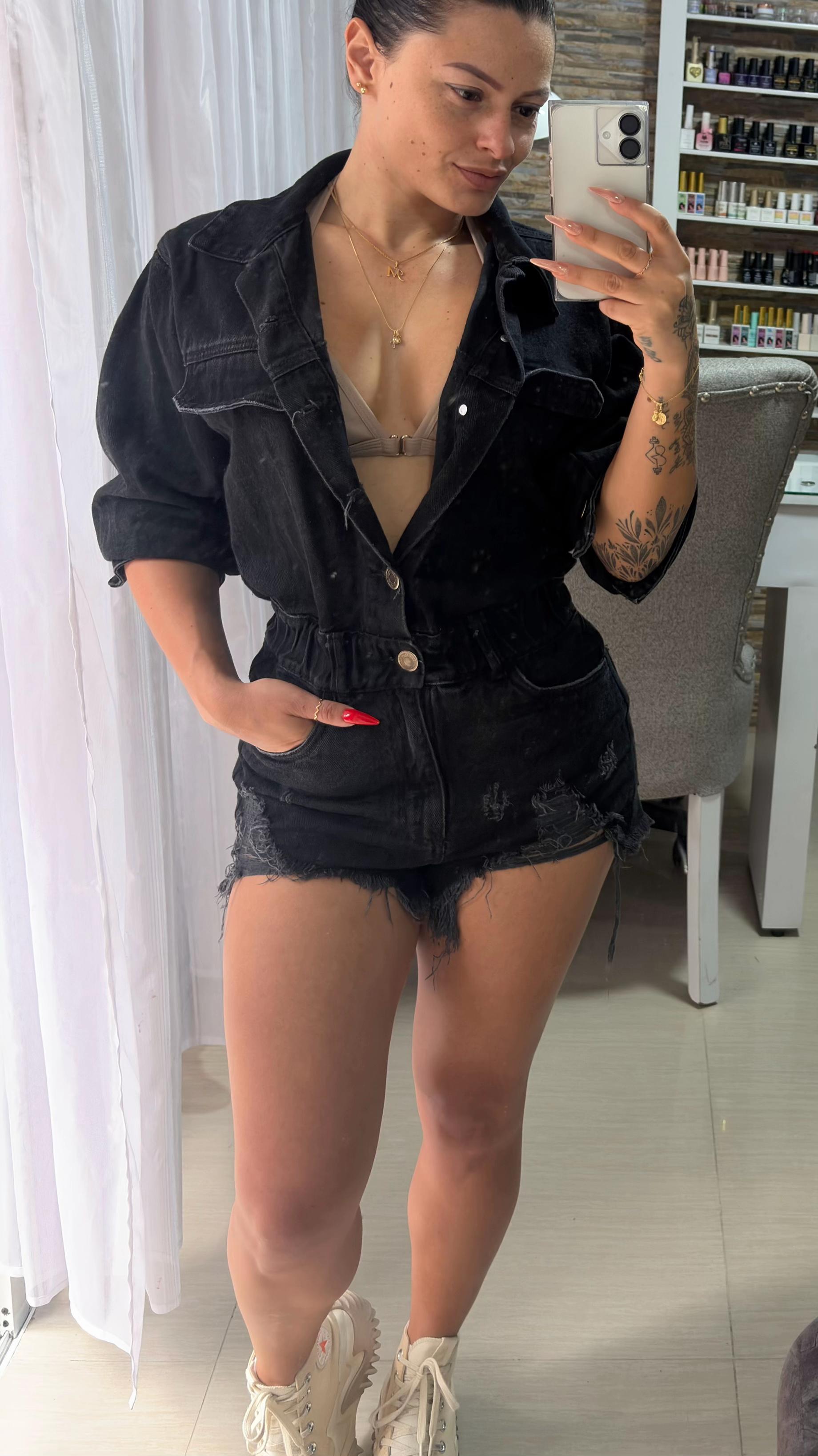 @M&oacute;nica