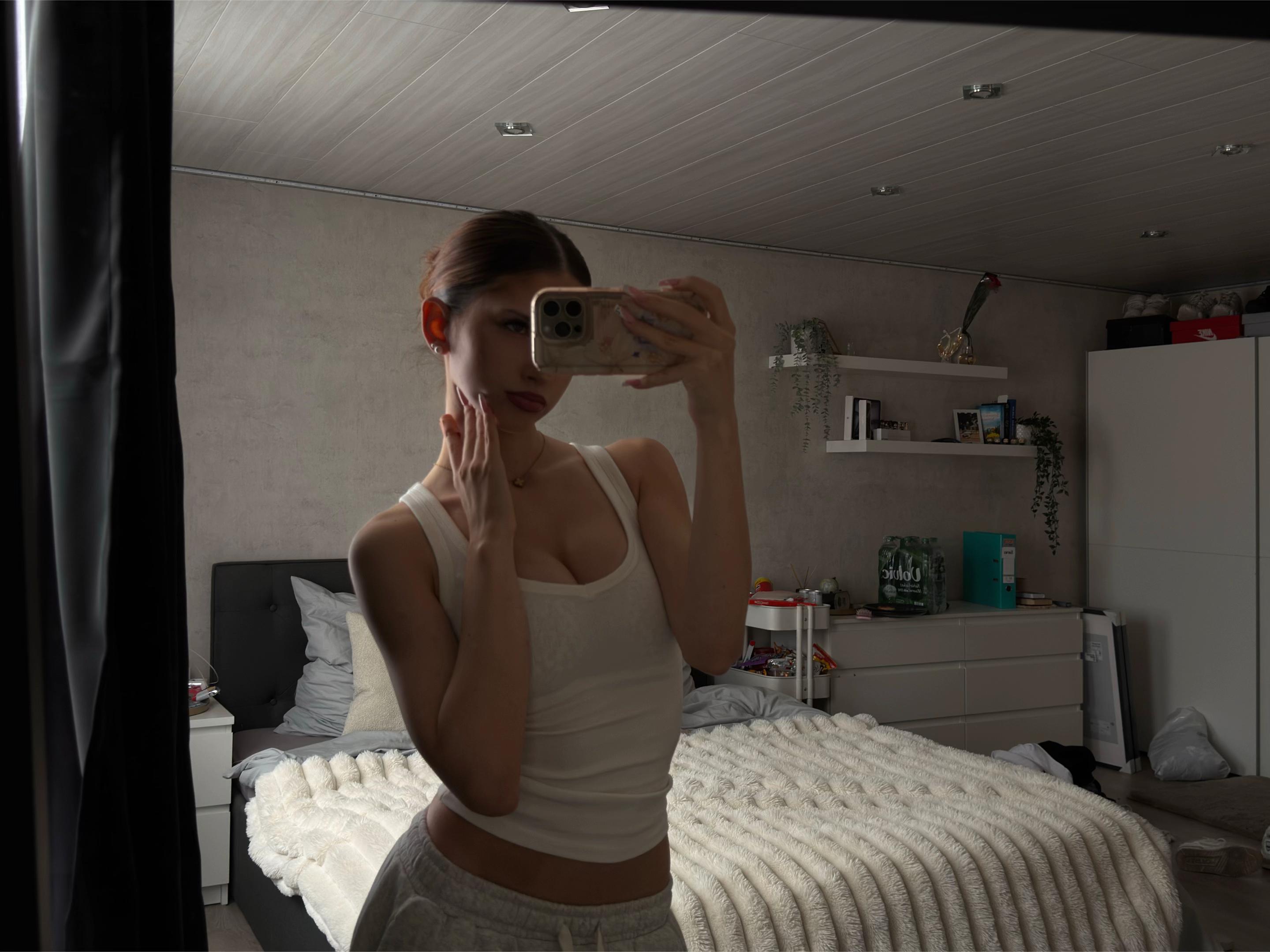 @✟ ❦
