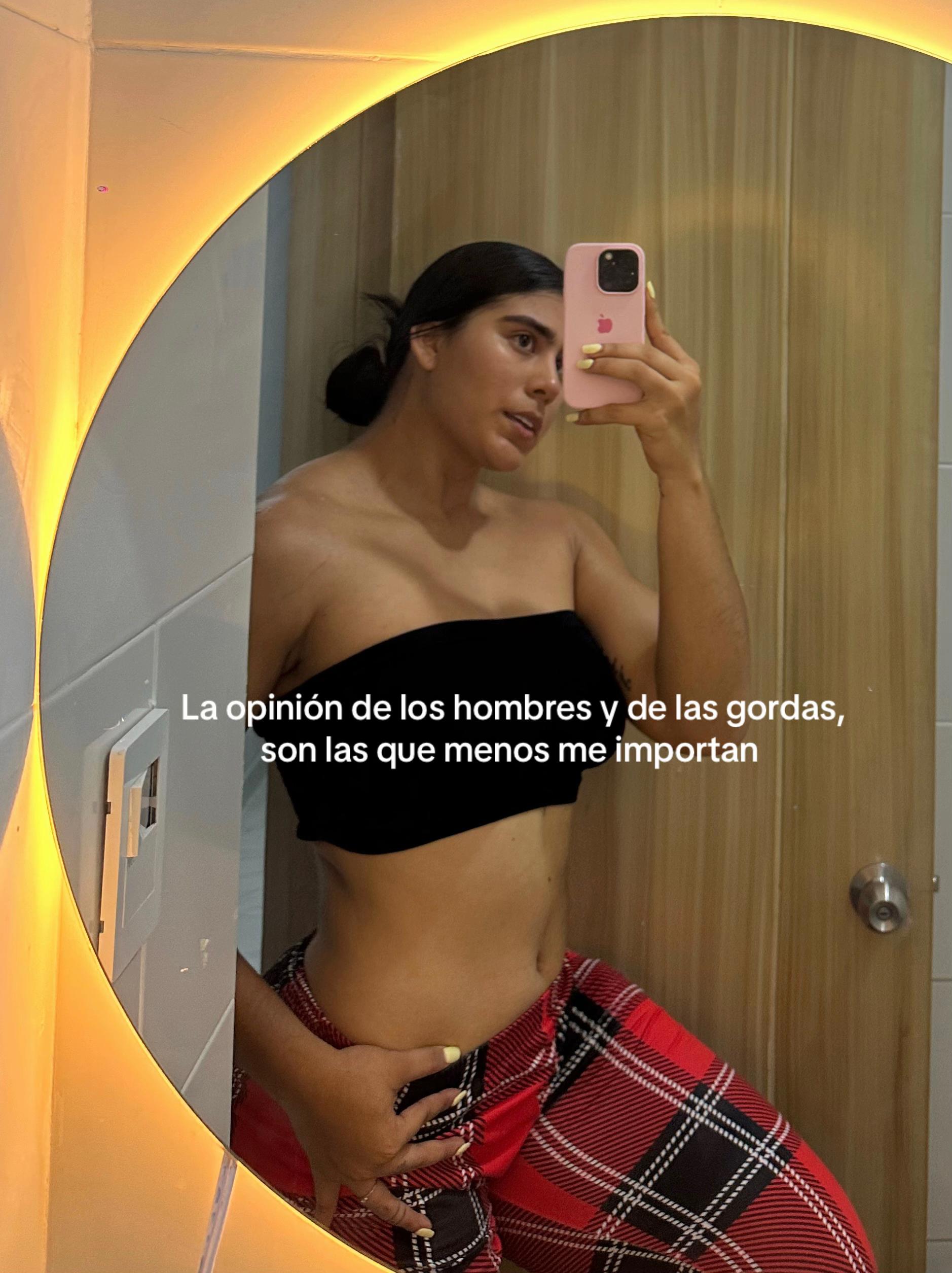 @Daniela✨