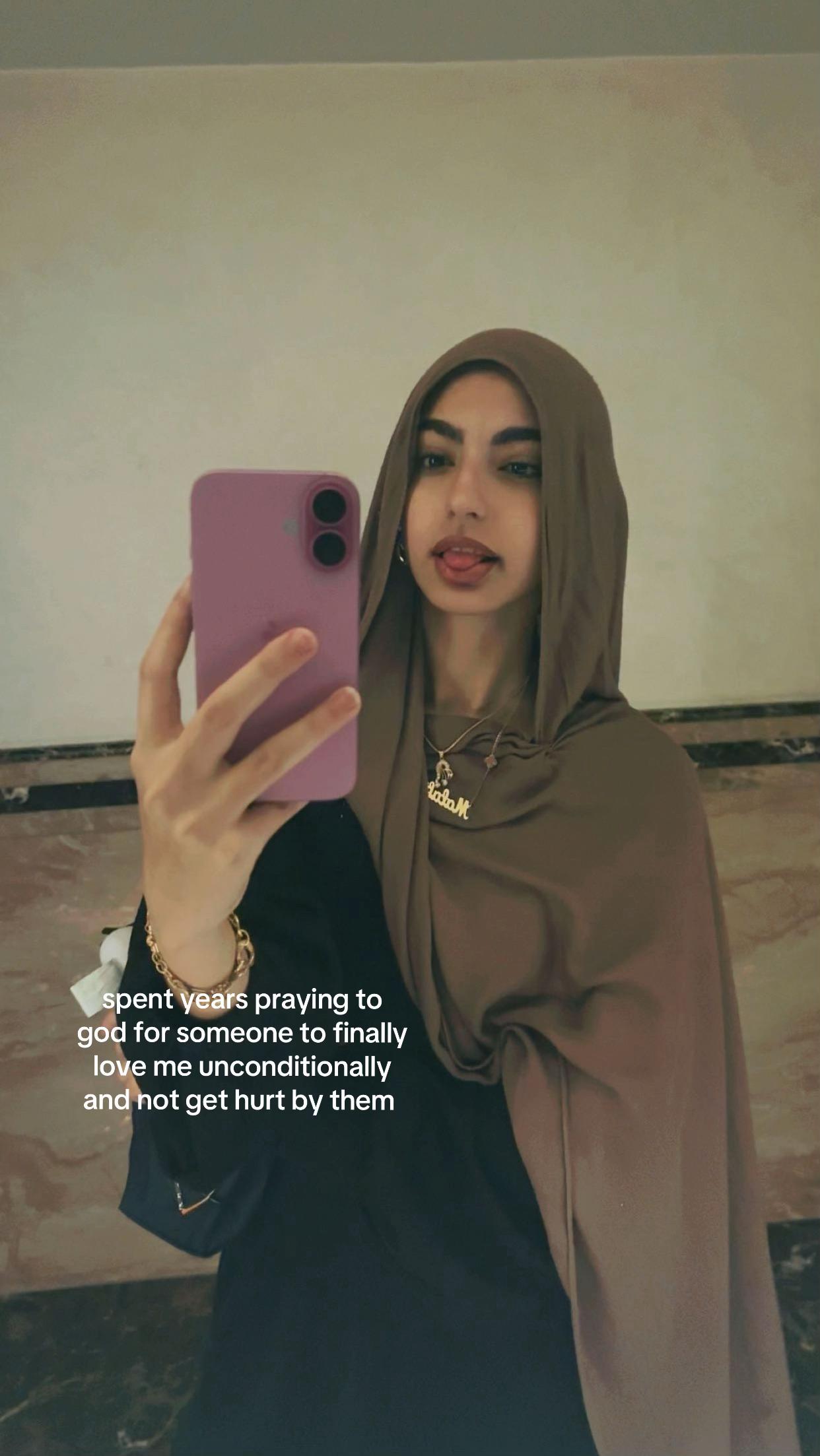 @مَ