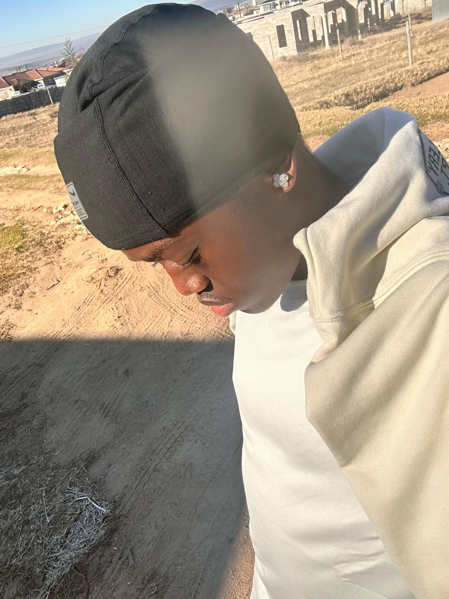 @japis_twinn 👽