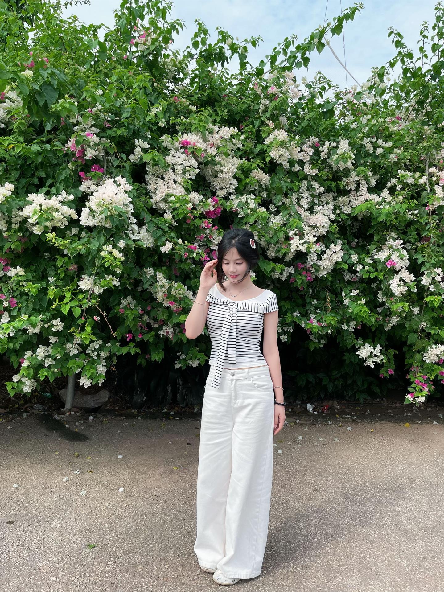 @hắt x&igrave; giả tạo !