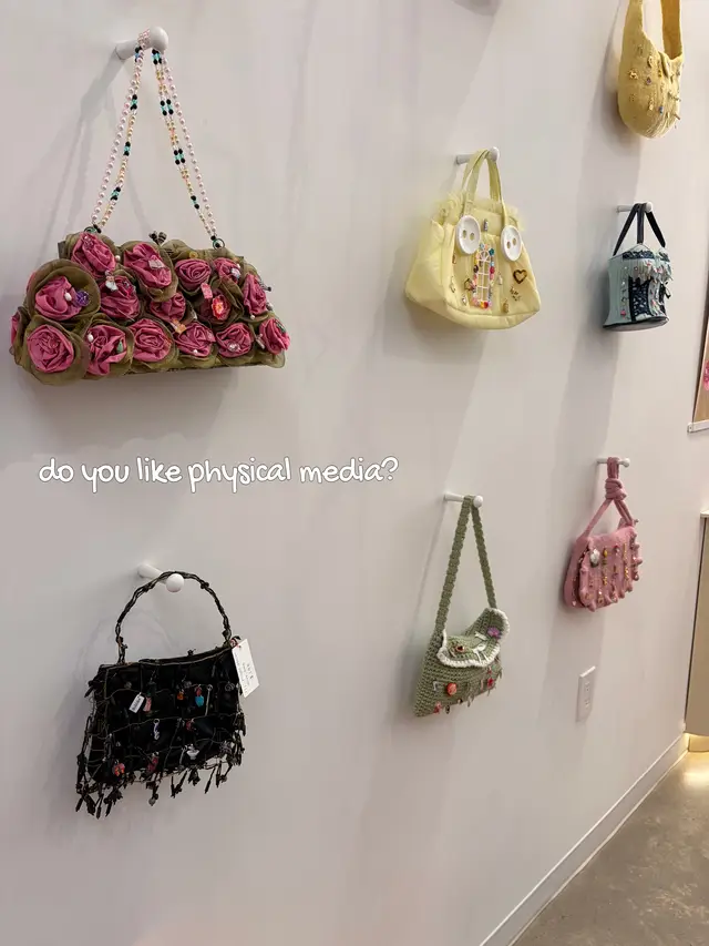 @AJA