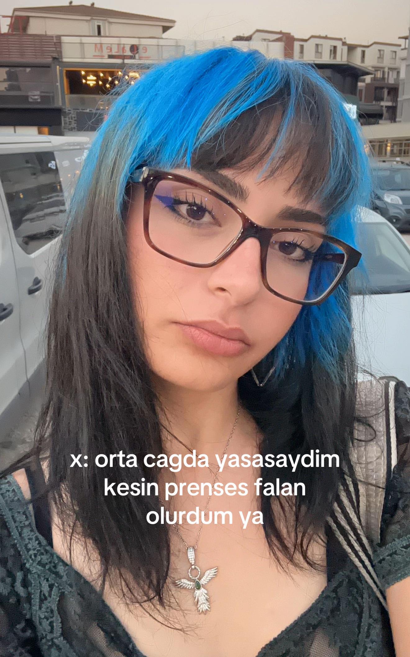 @nur