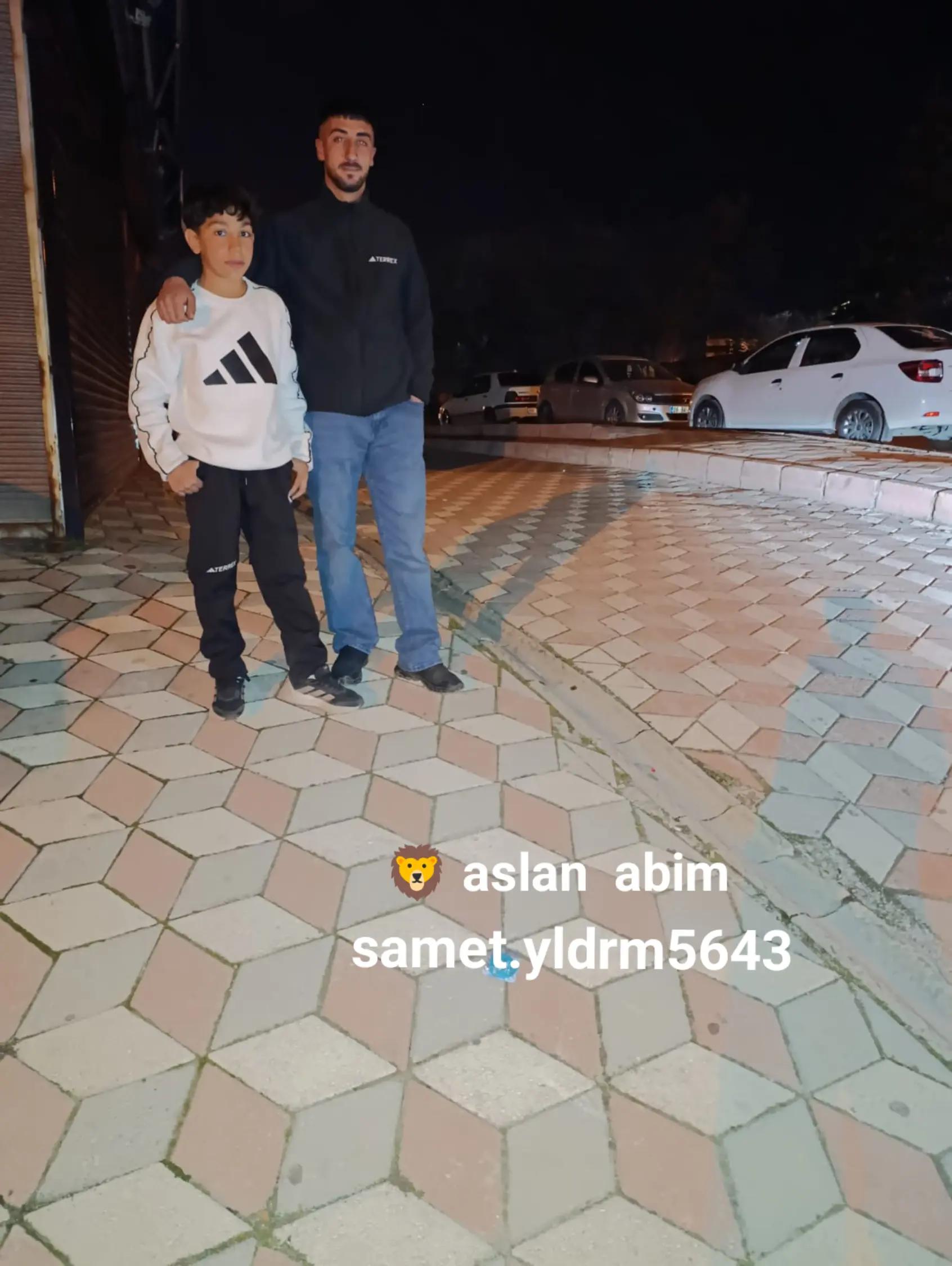 @👑🧢HAMZA👑🧢