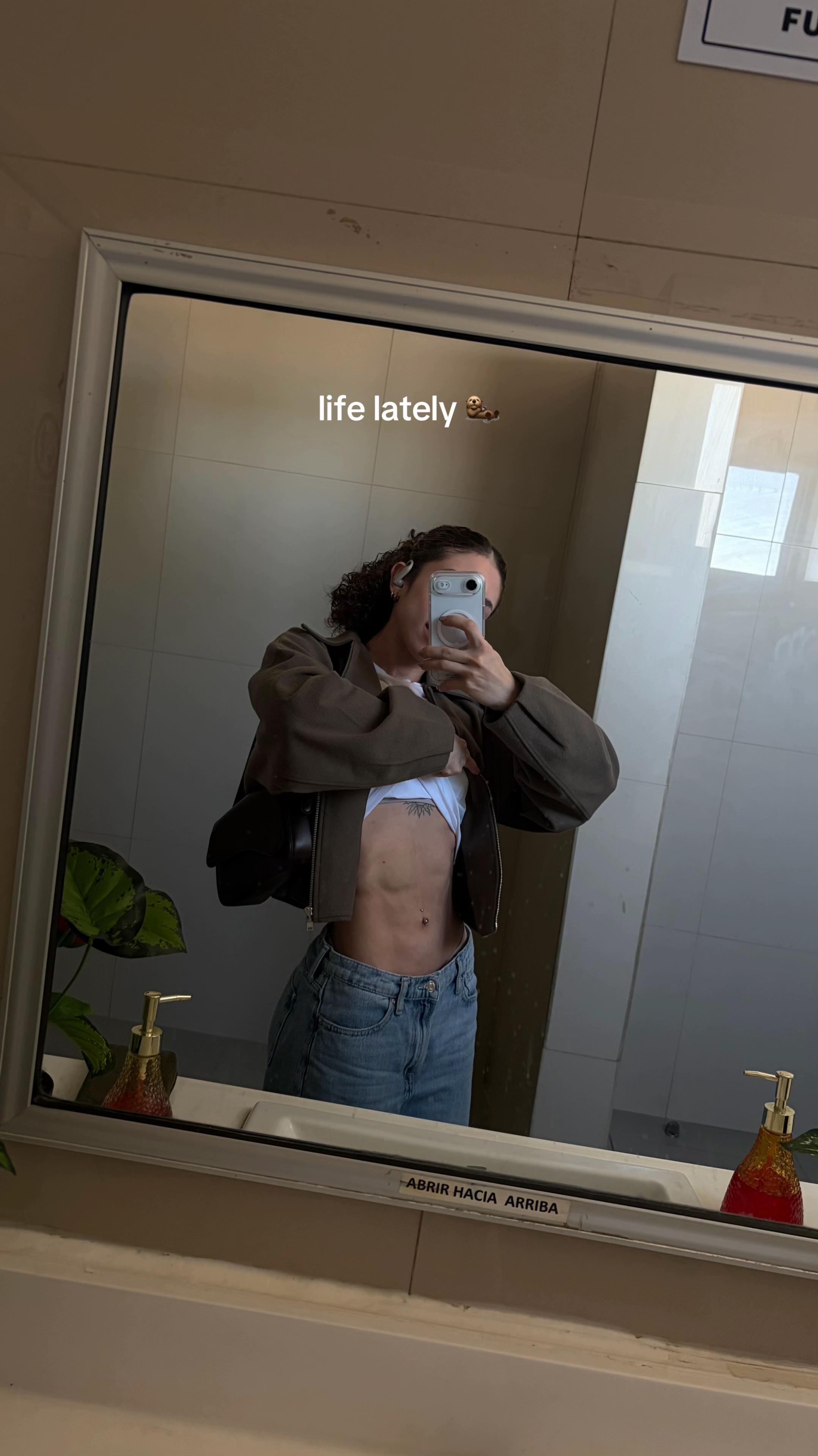 @krlitaa