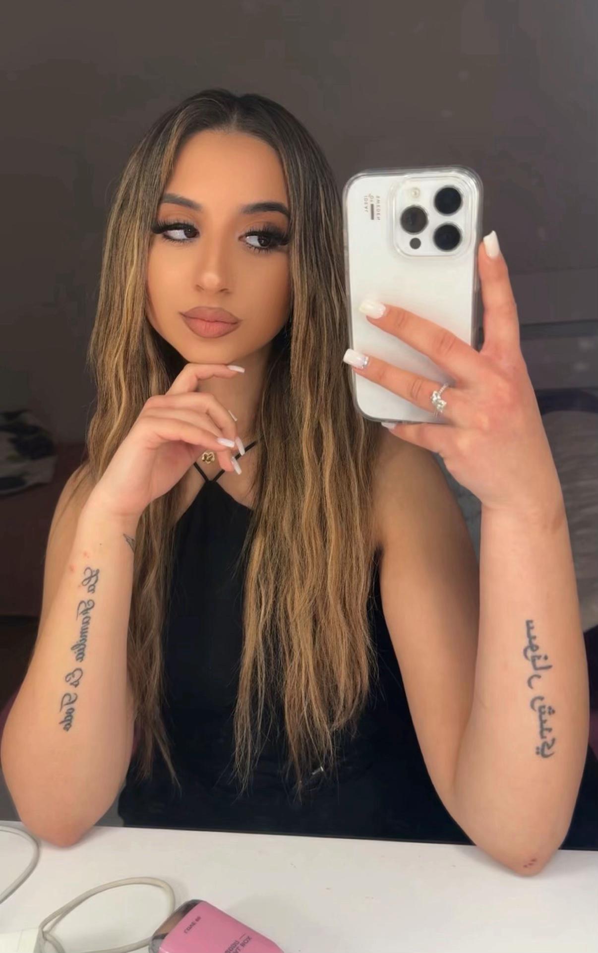 @𝓡