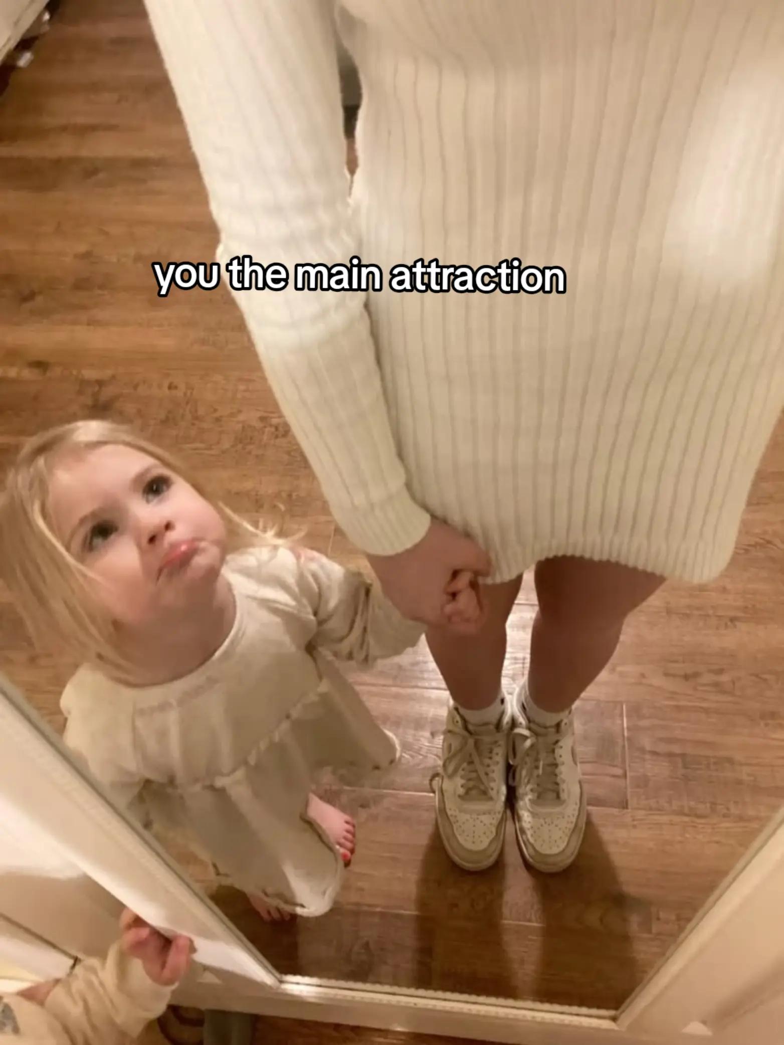 @ᛚᛆᚢᚱᛆ🖤 (Taylor's Version)