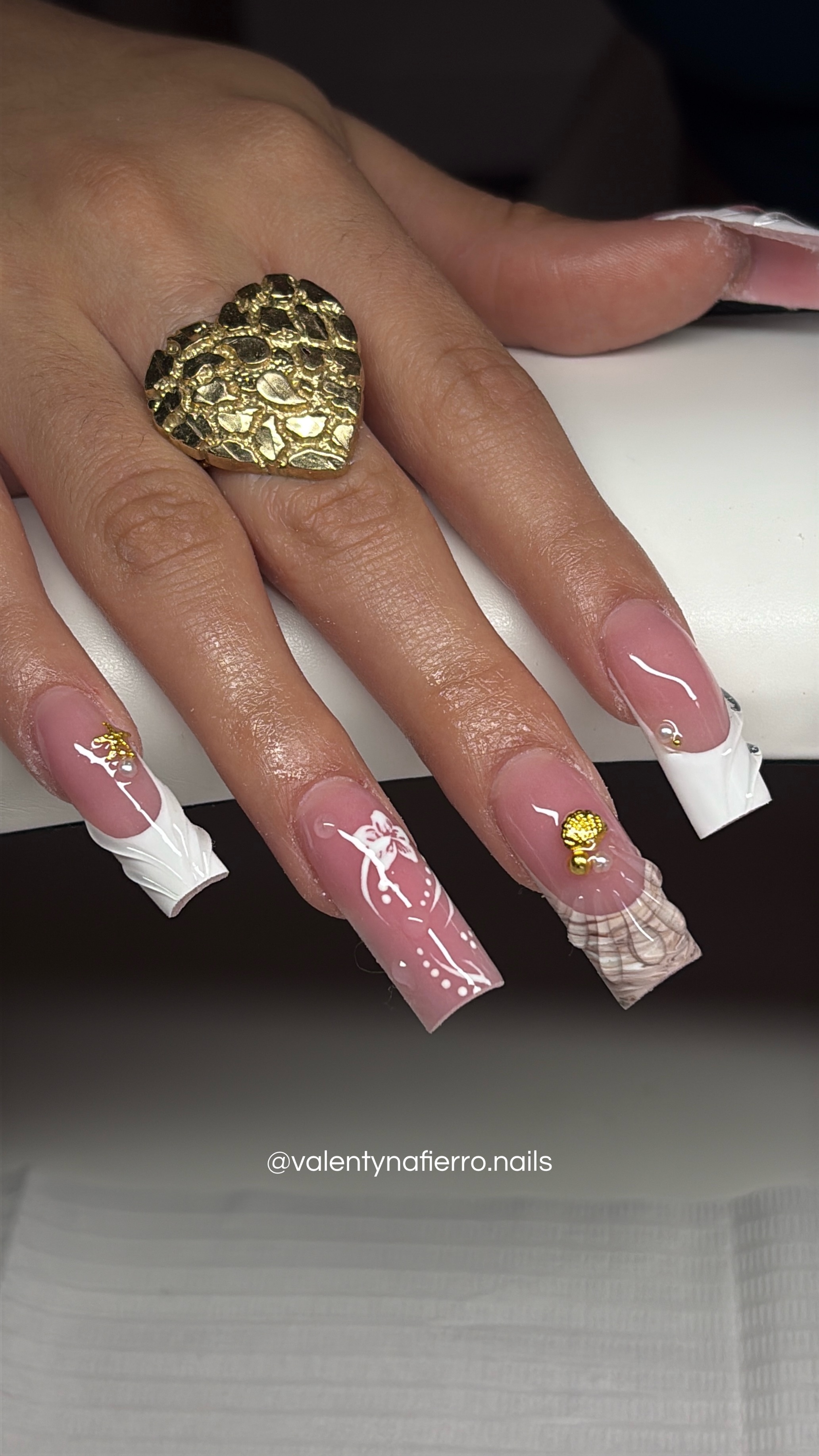 @AZ NAIL TECH
