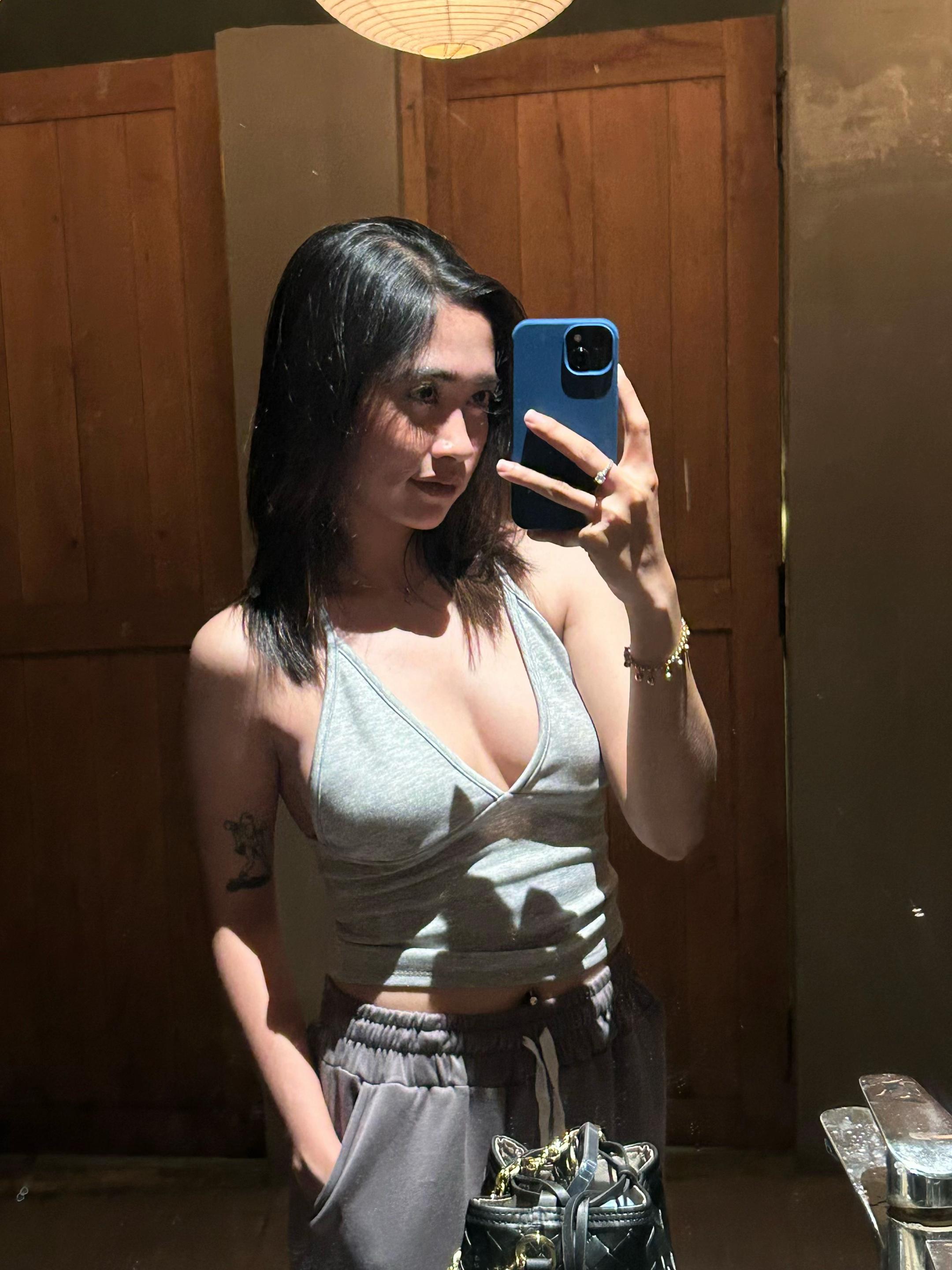 @Ployy
