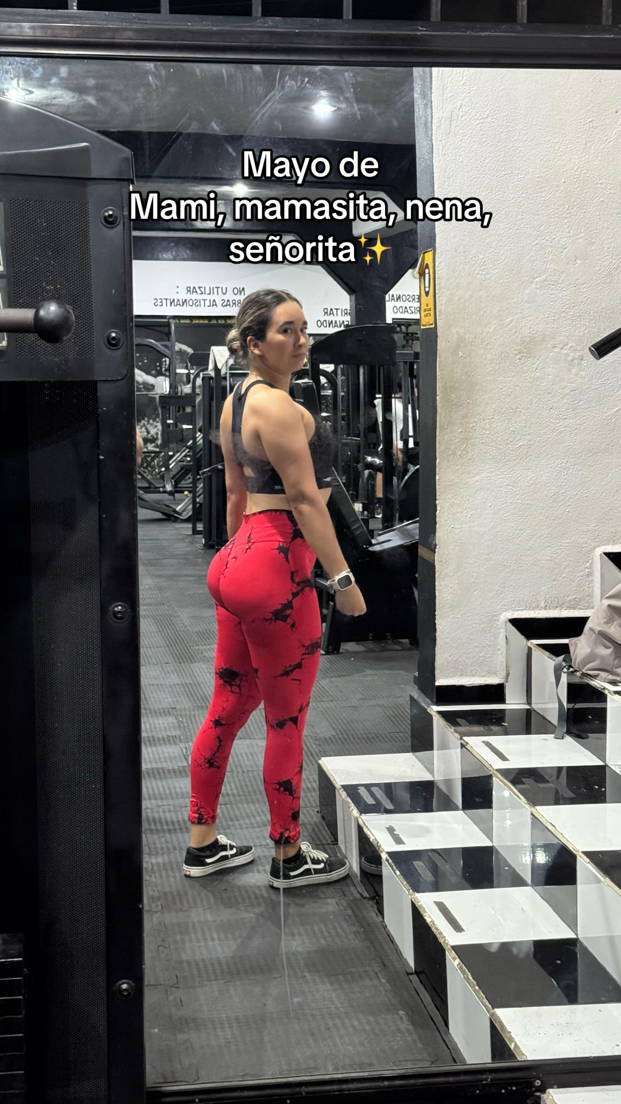 @Lilia Castillo 🌻🌈🍎🖍️