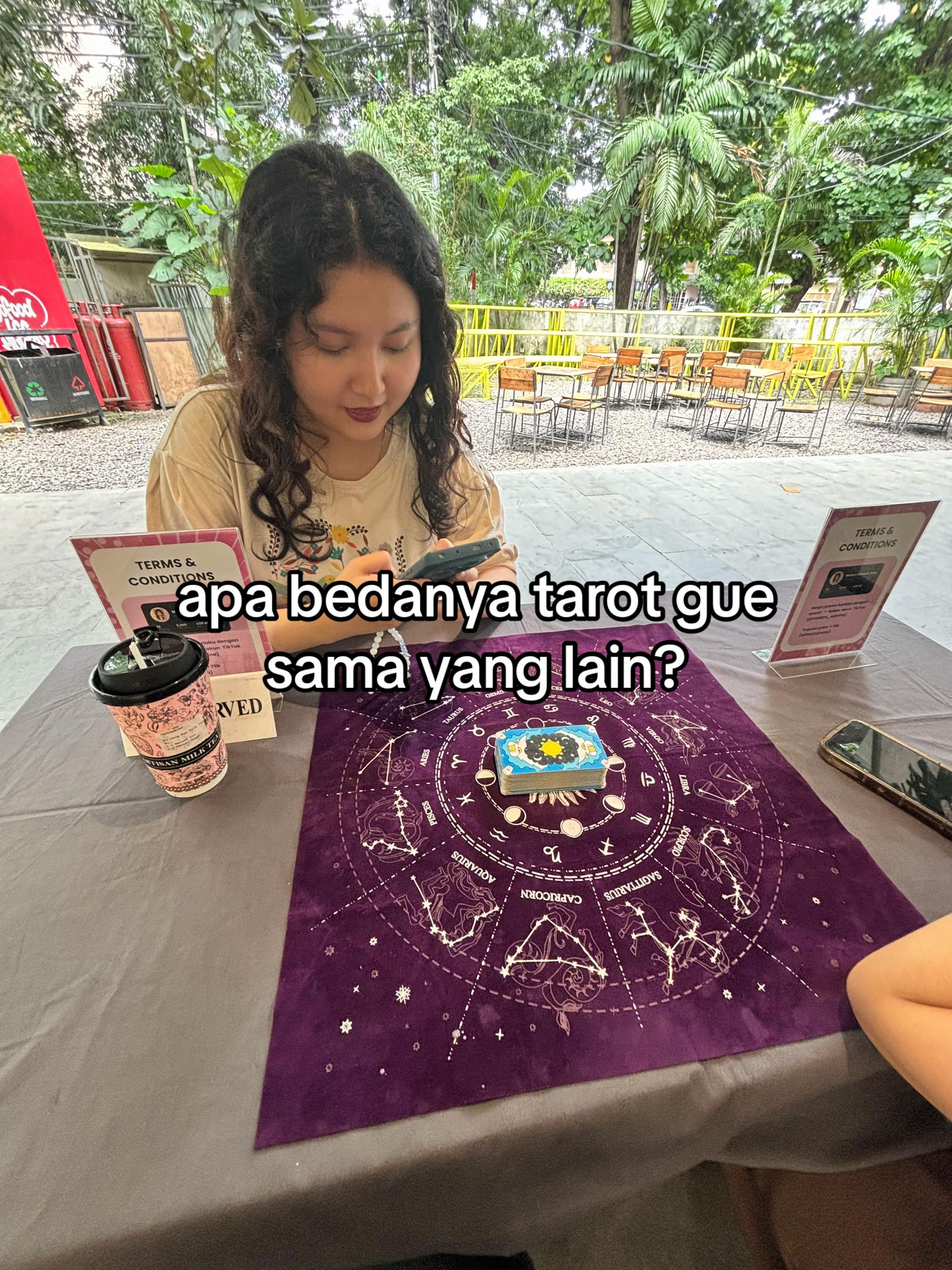 @Tarot Madam Sabrina