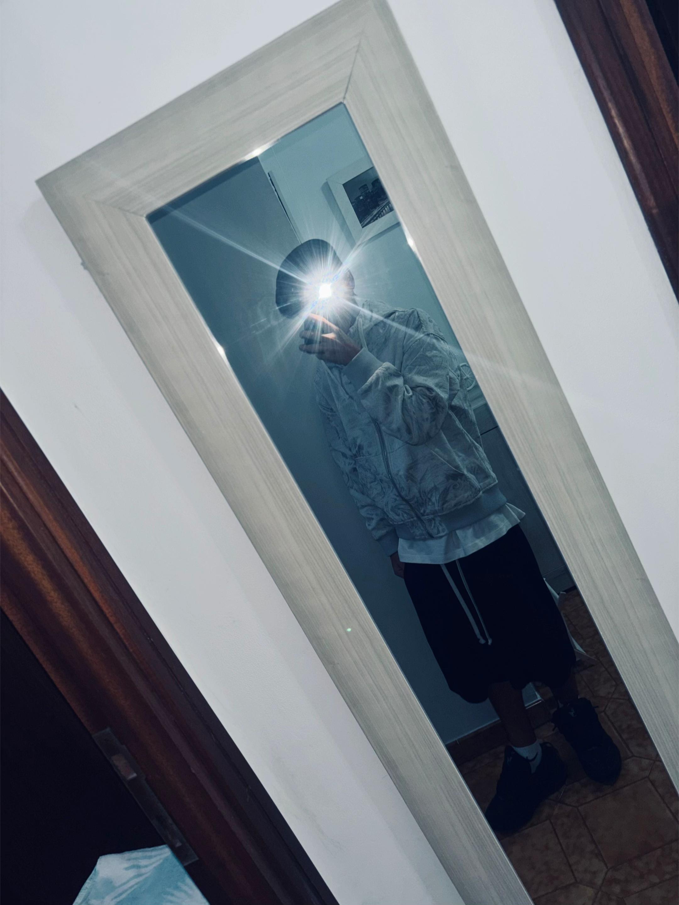 @17๐๐๐๐