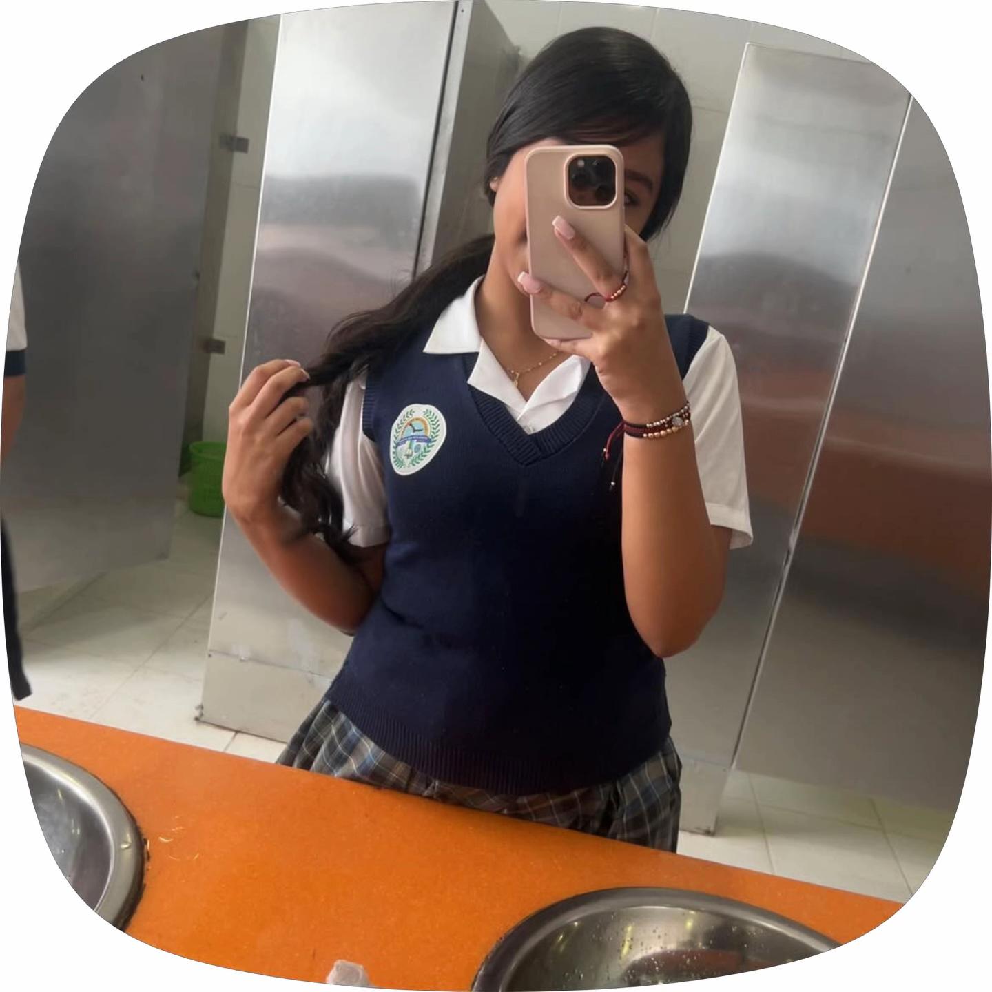 @𝒜𝓃𝓉𝑜𝓃𝑒𝓁𝓁𝒶 𝓉𝑜𝓇𝑜