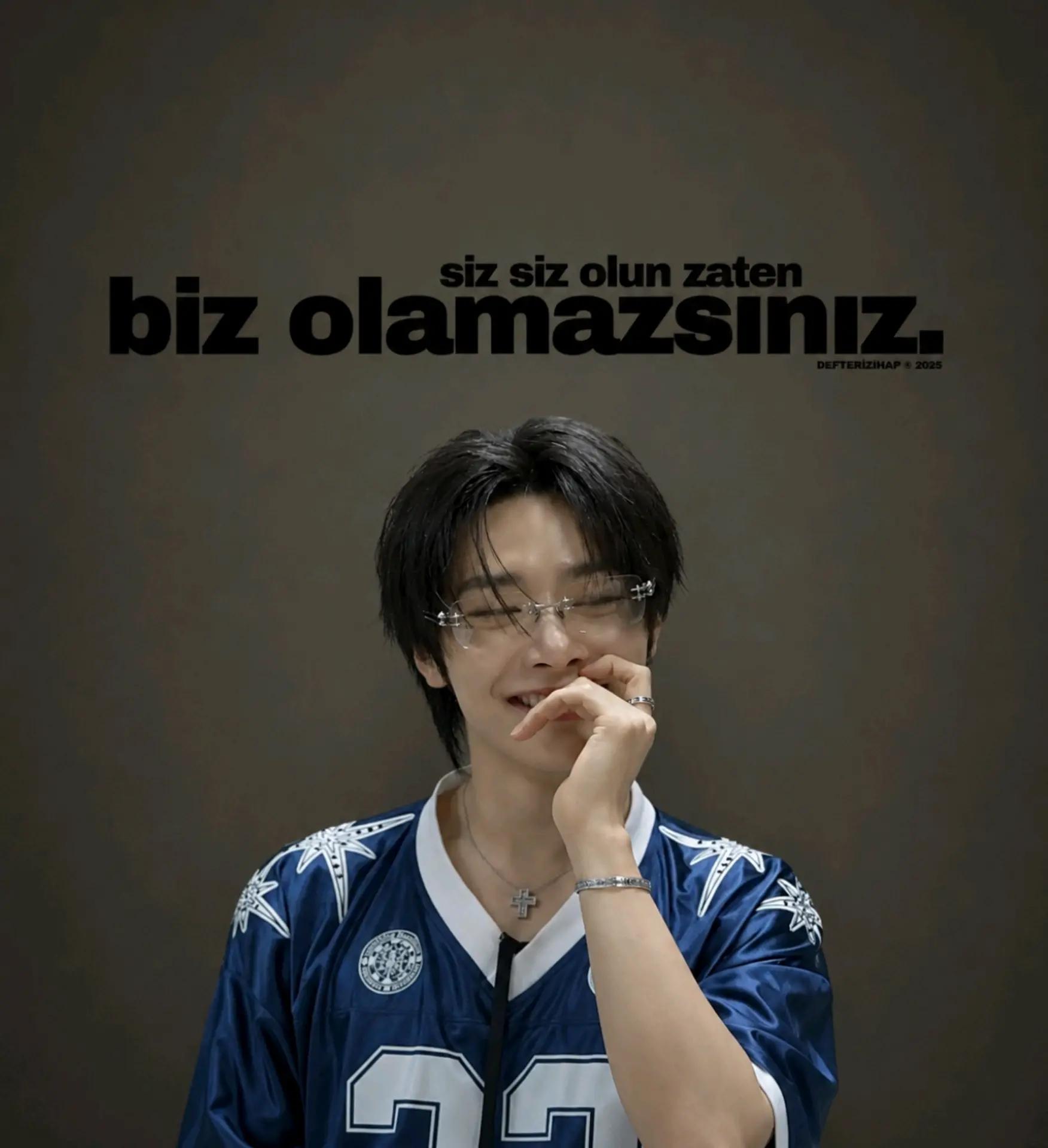 @⋆˚𝜗✨°bangchanlixx°✨ 𝜚˚⋆