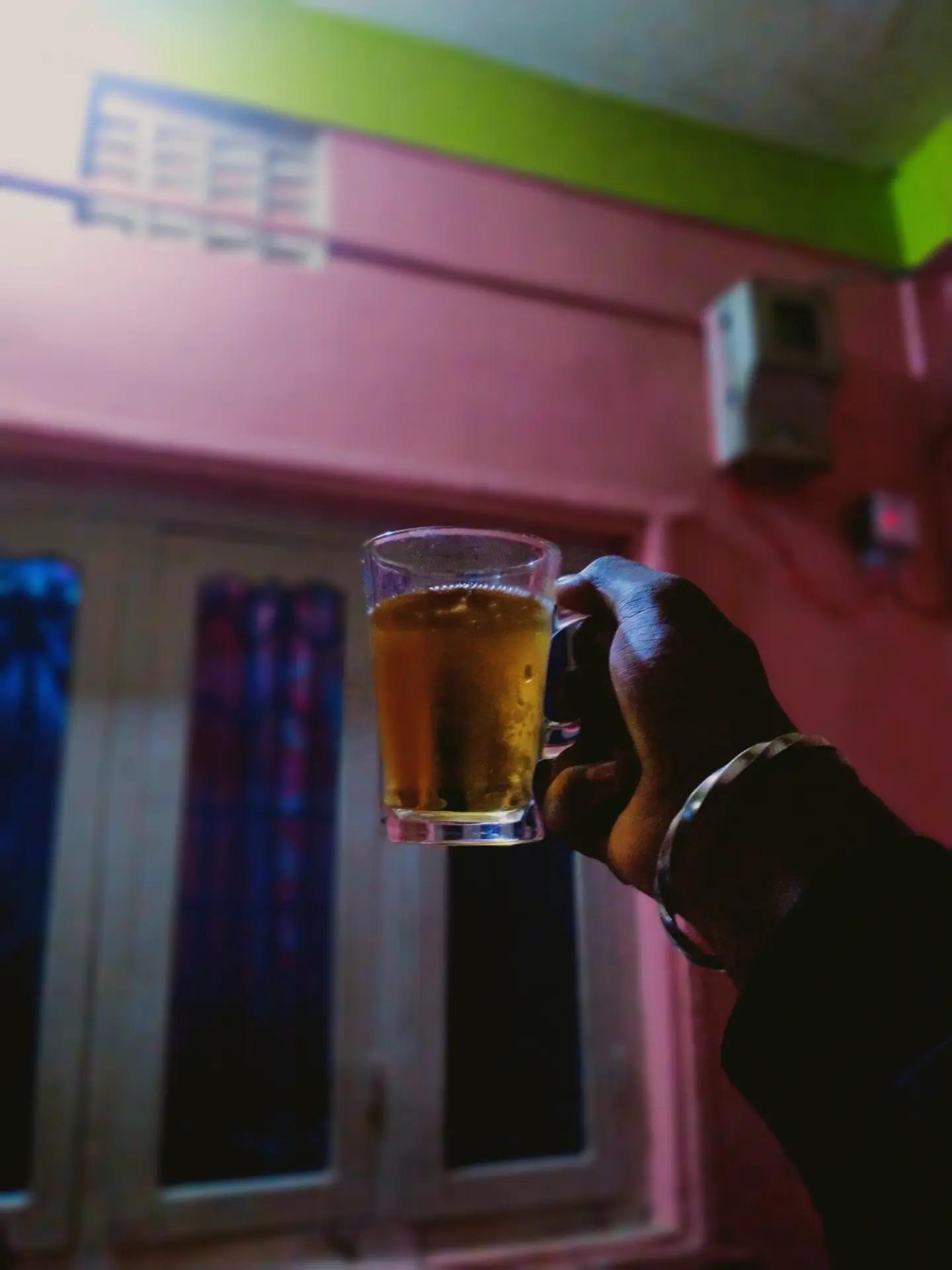 @T I T Λ N