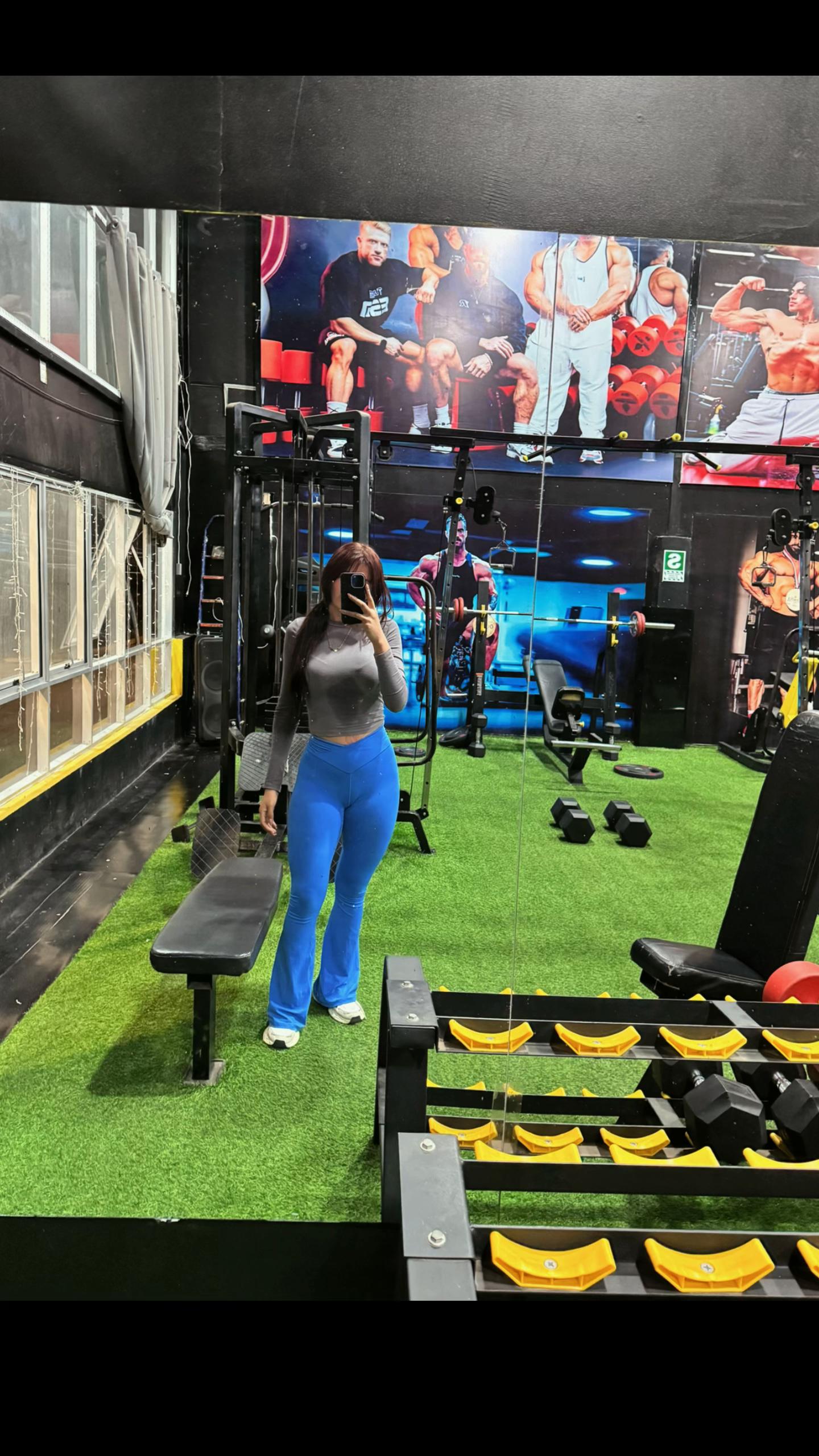 @Canelita 👄