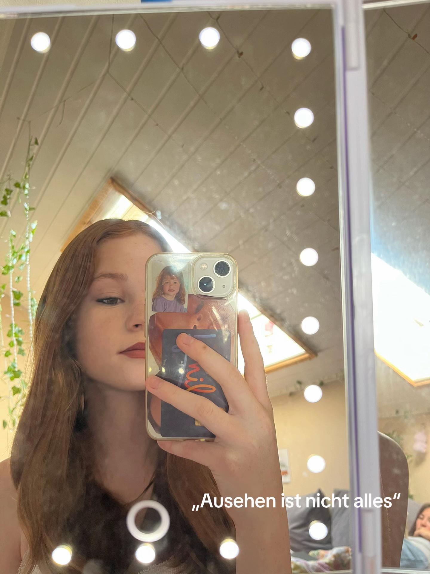 @𝑯𝒂𝒍𝒚 ッ