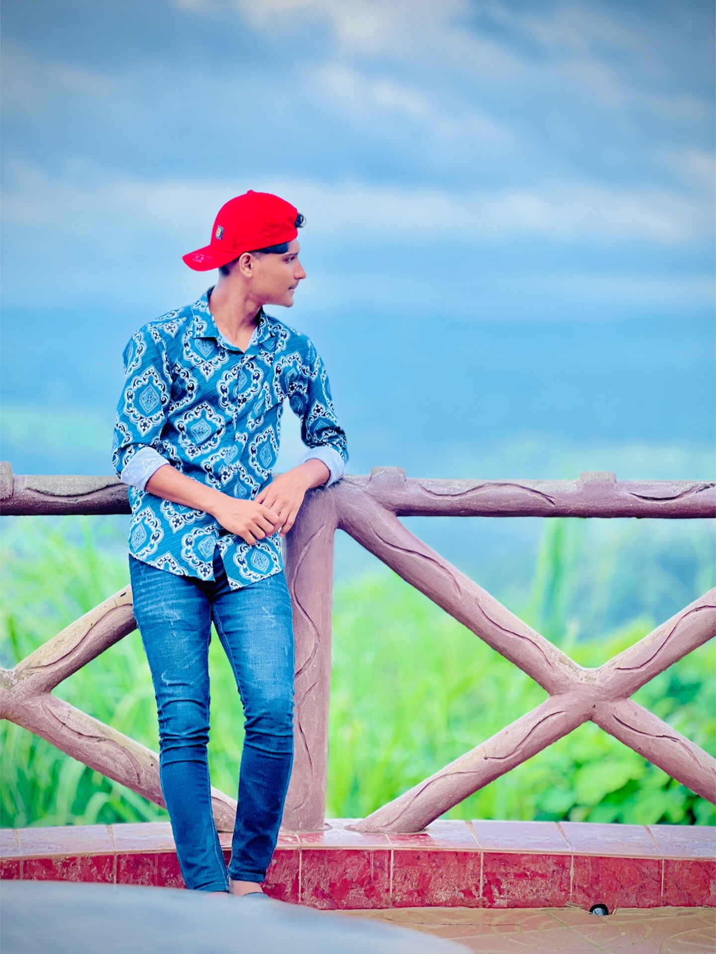 @S>đĢ