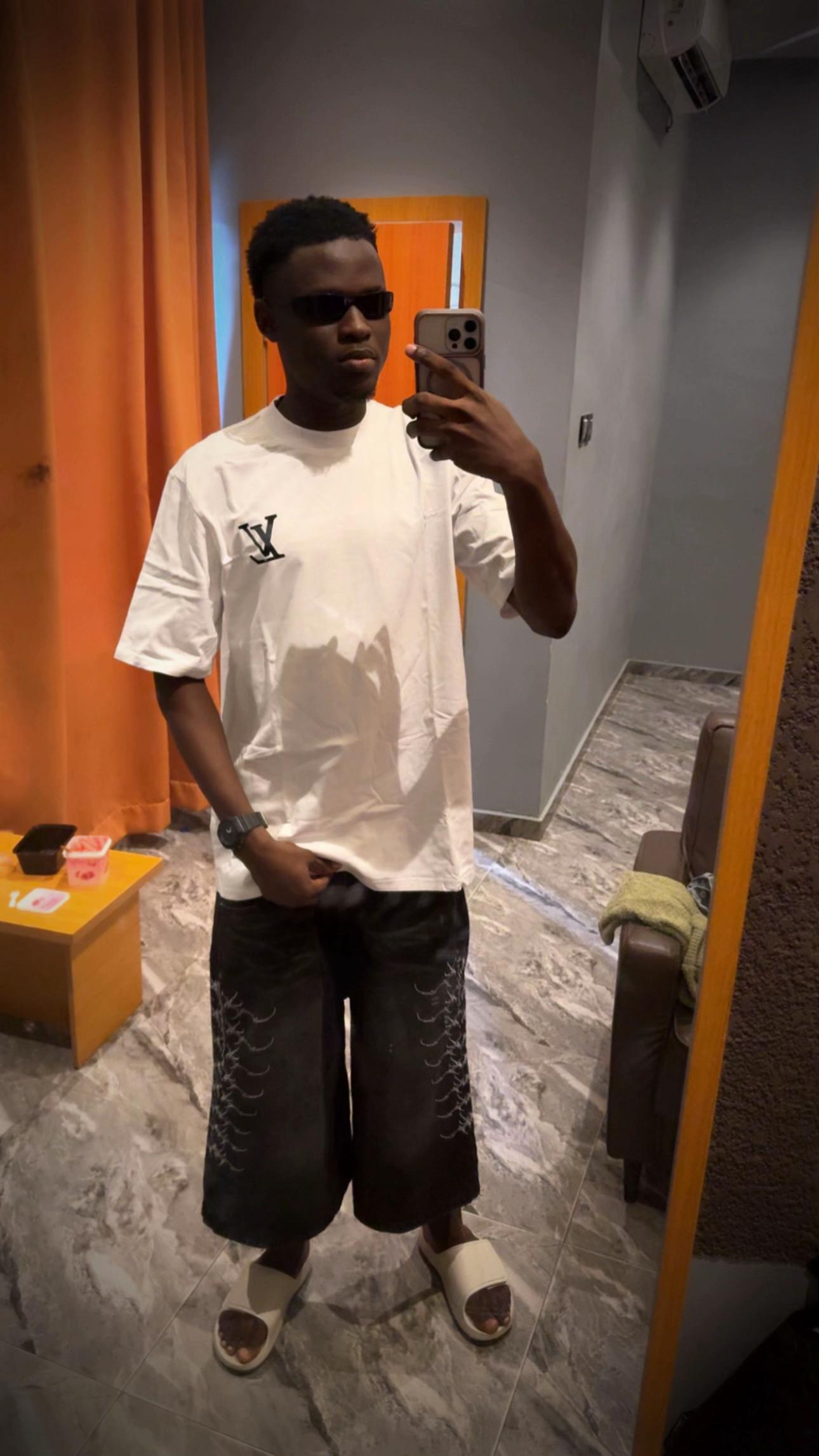 @𝑶𝒍𝒂𝒎𝒊𝒑𝒐𝒔𝒊🧌.