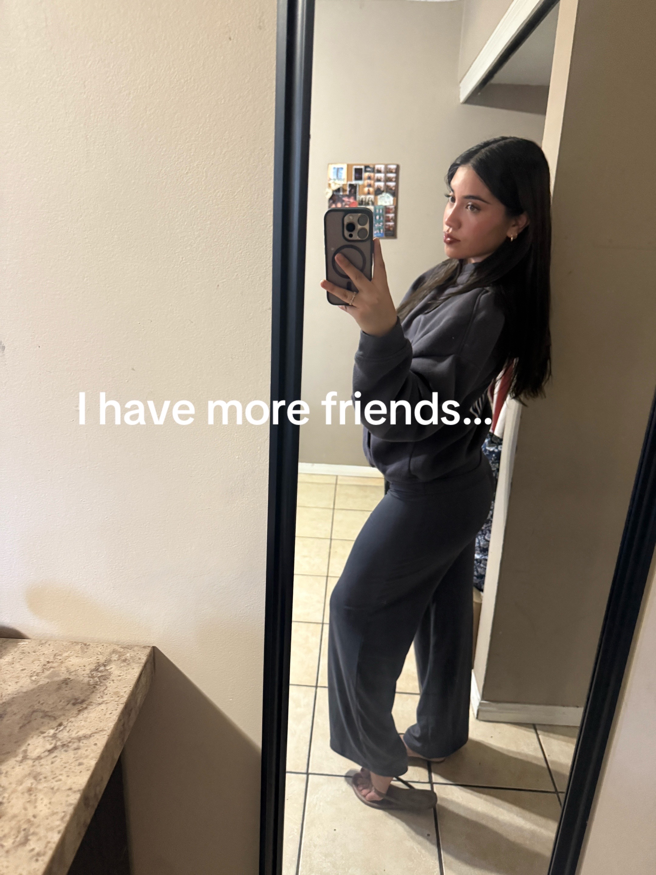 @👾