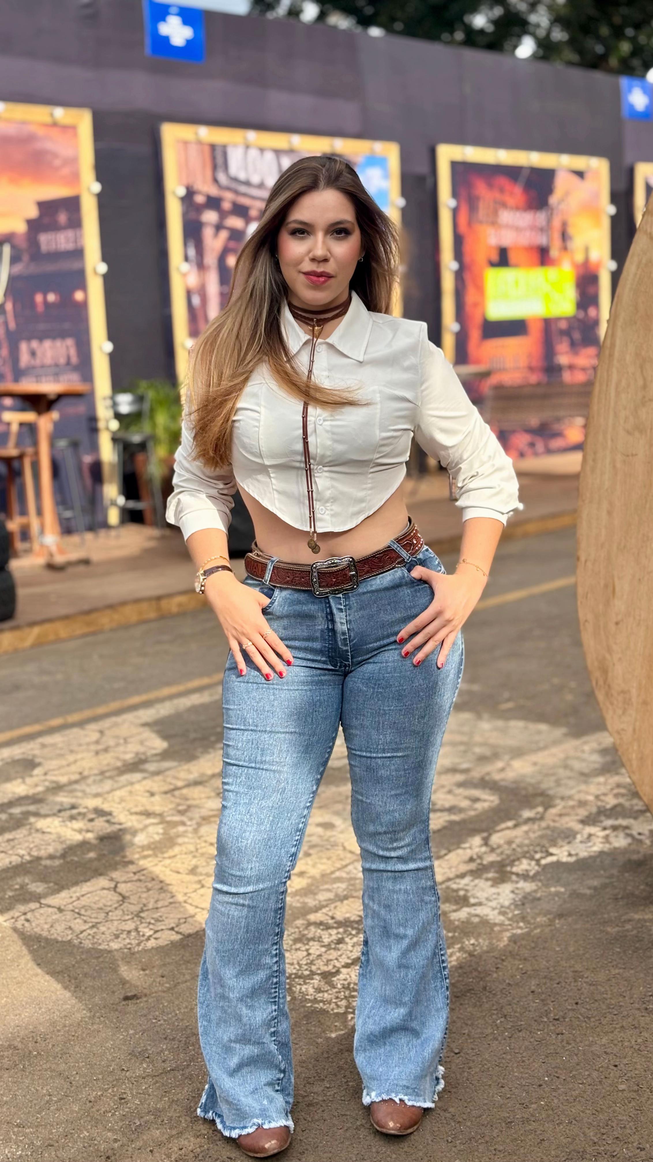@Adrielly Duarte