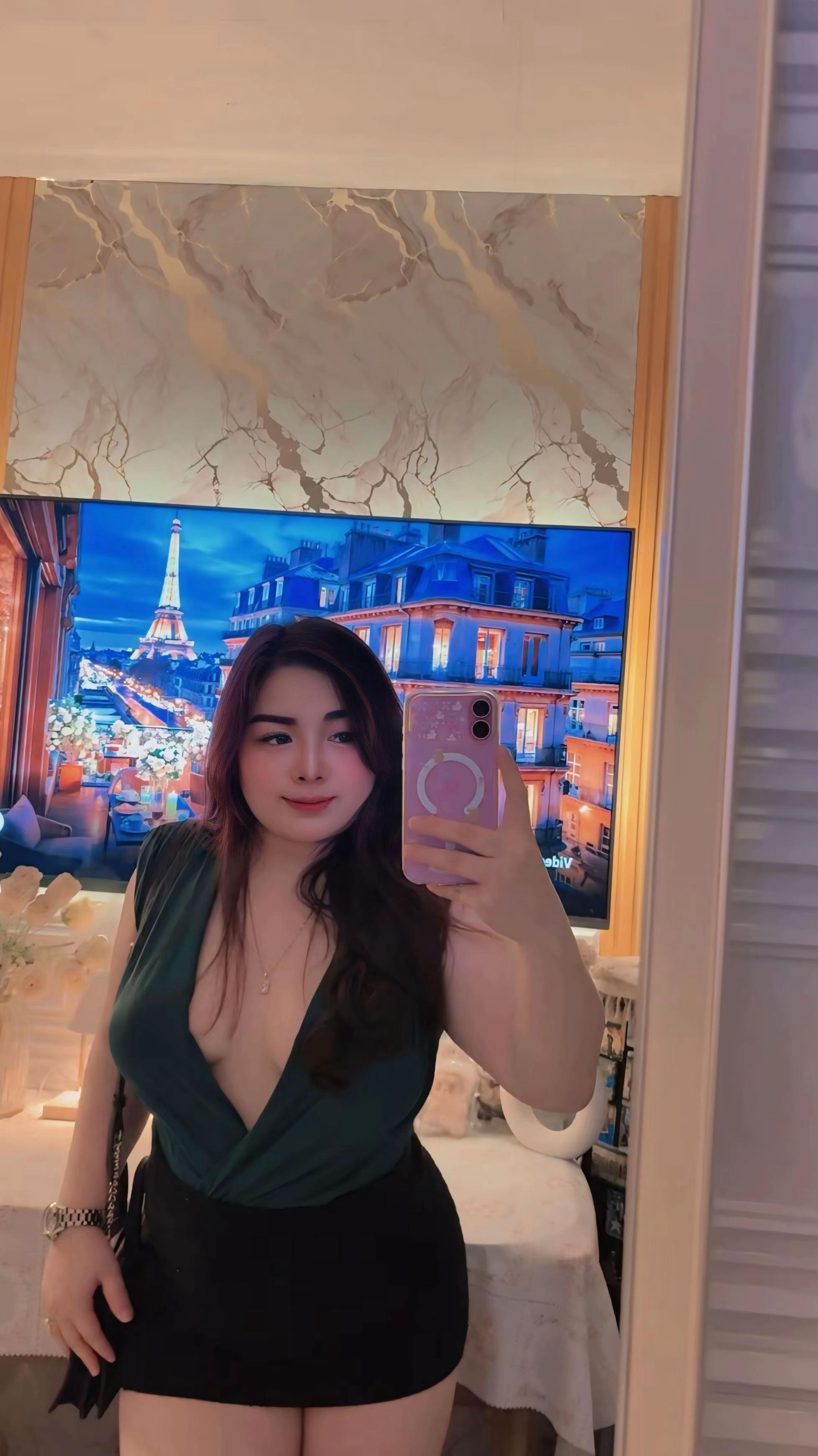 @applejmontez