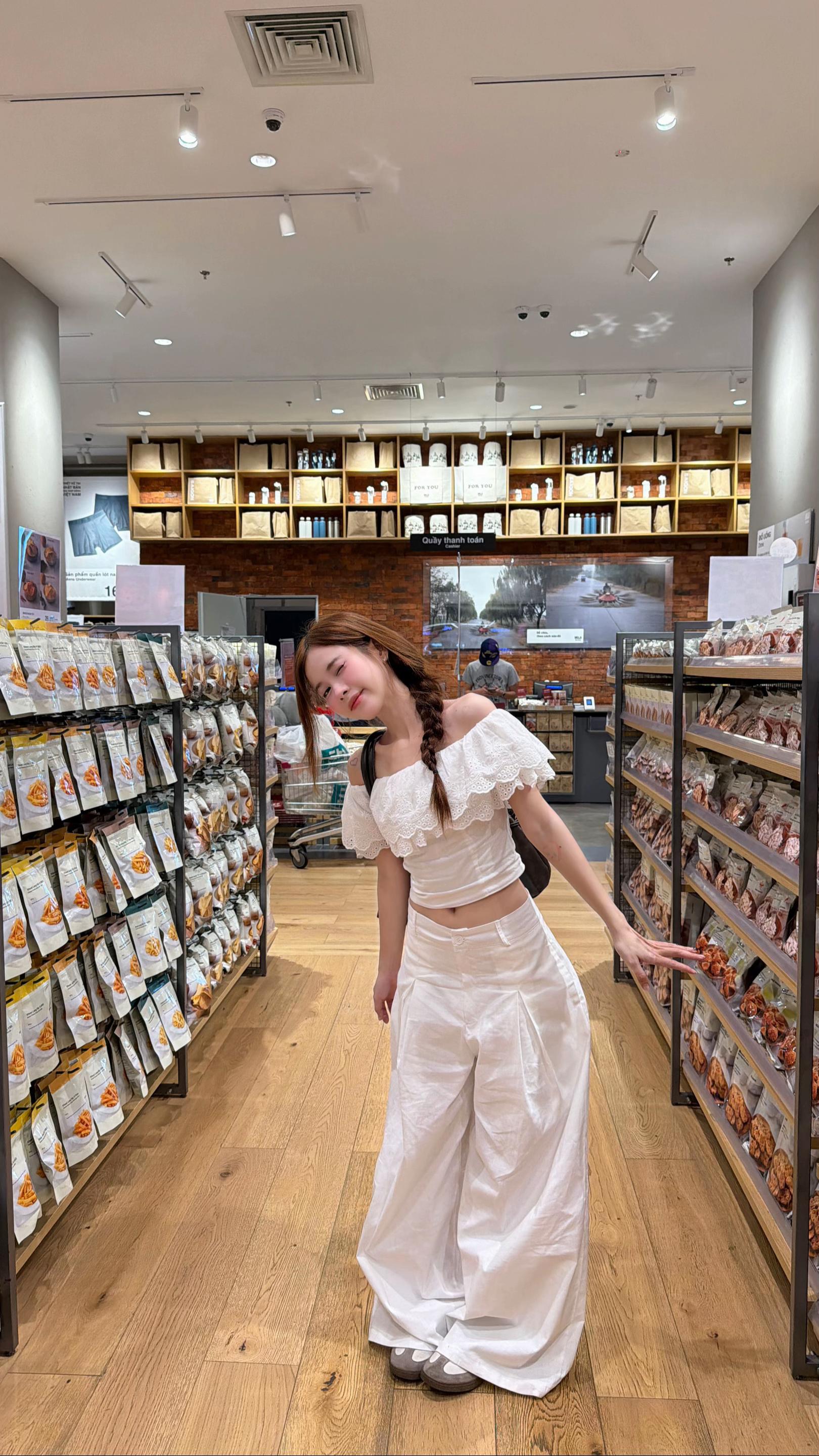@Ho&agrave;i Lee🧸