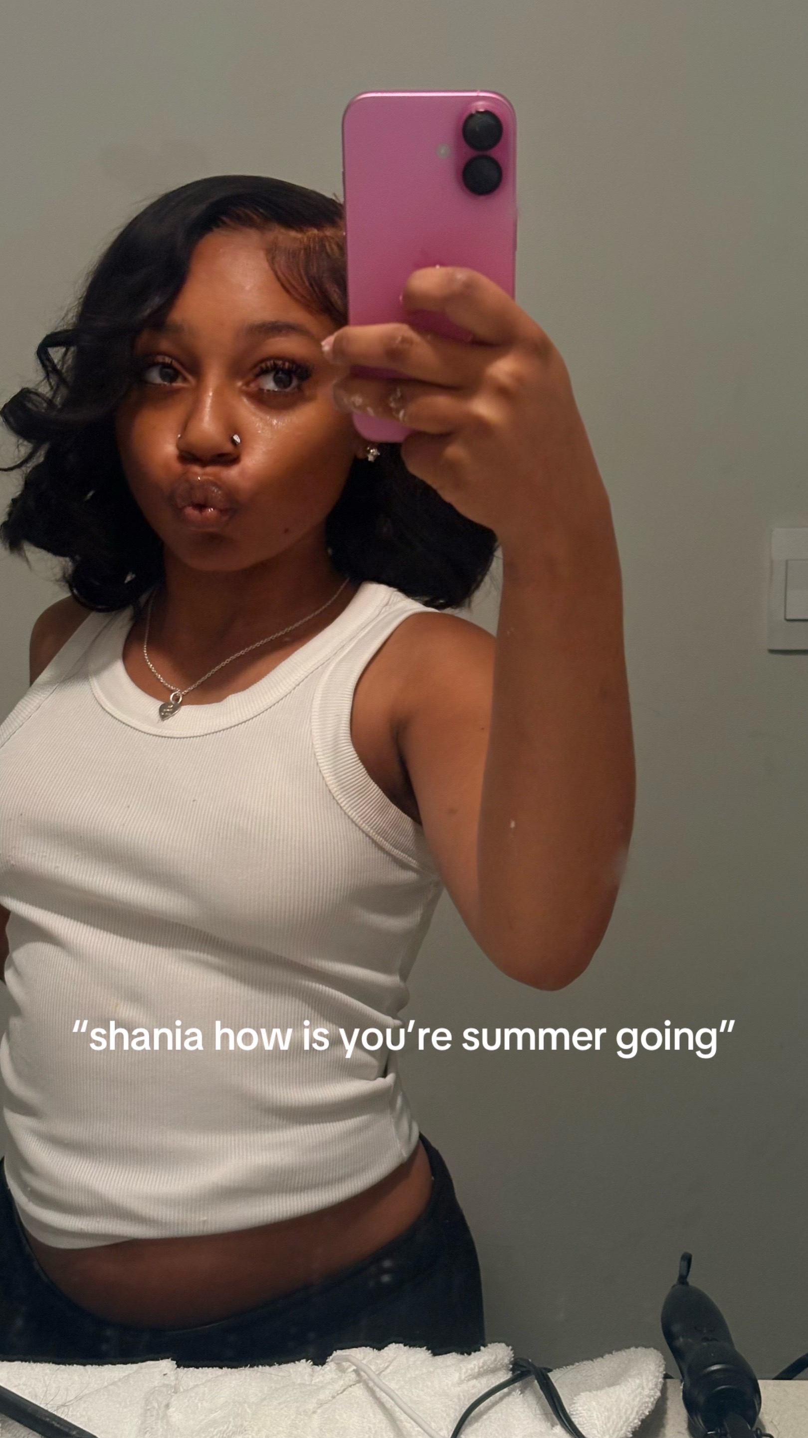@Shania