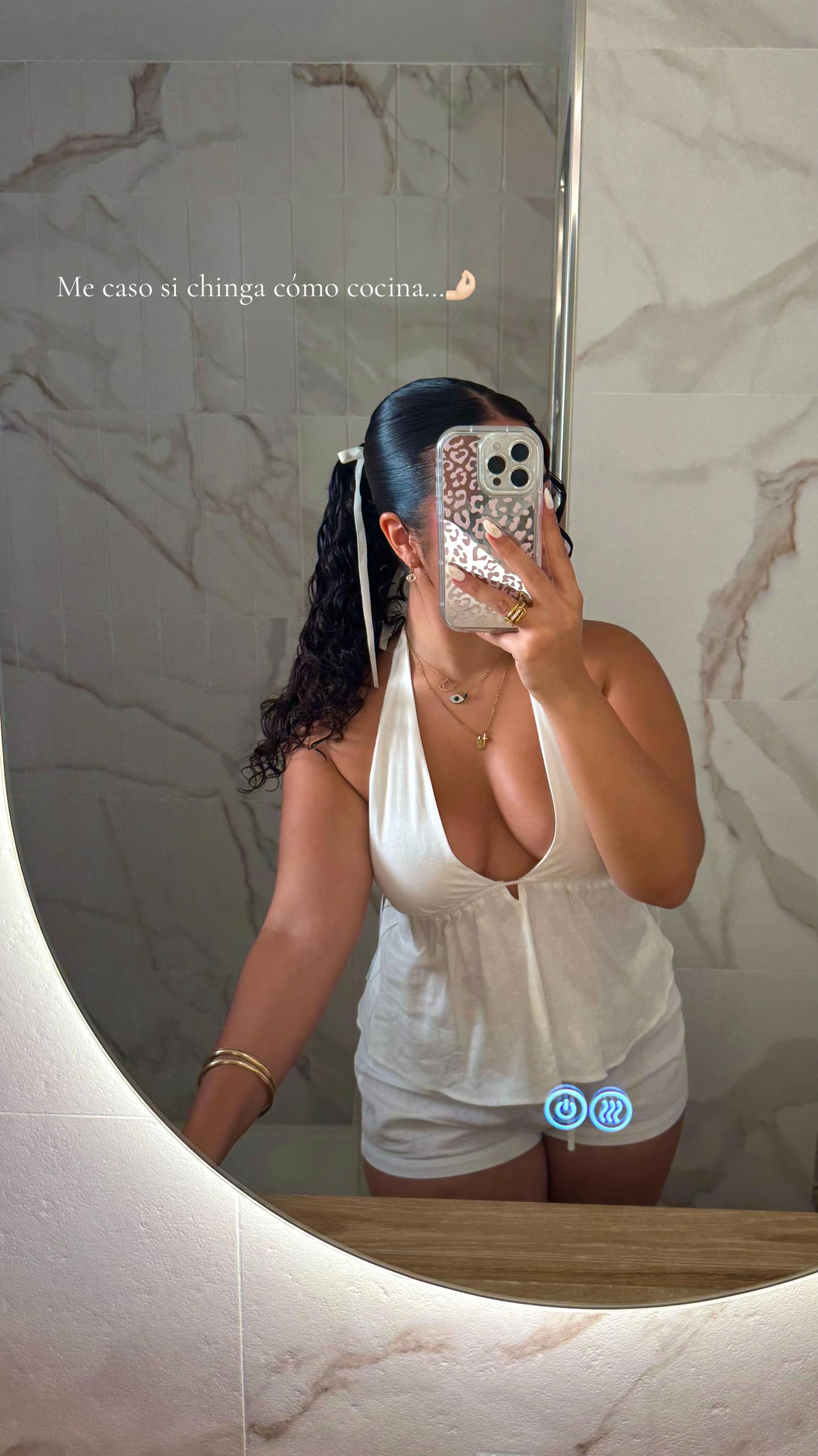 @anapeeral