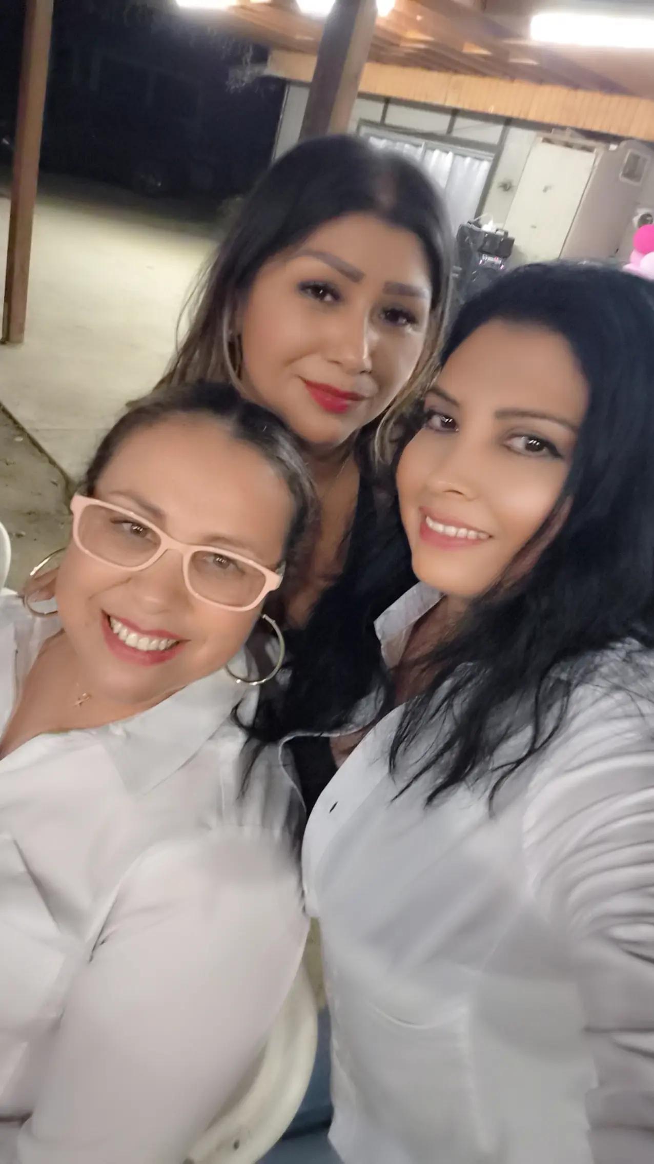 @María Elena