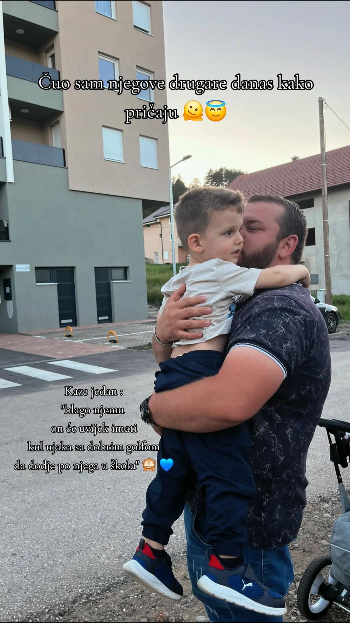 @onaj što vozi golfa