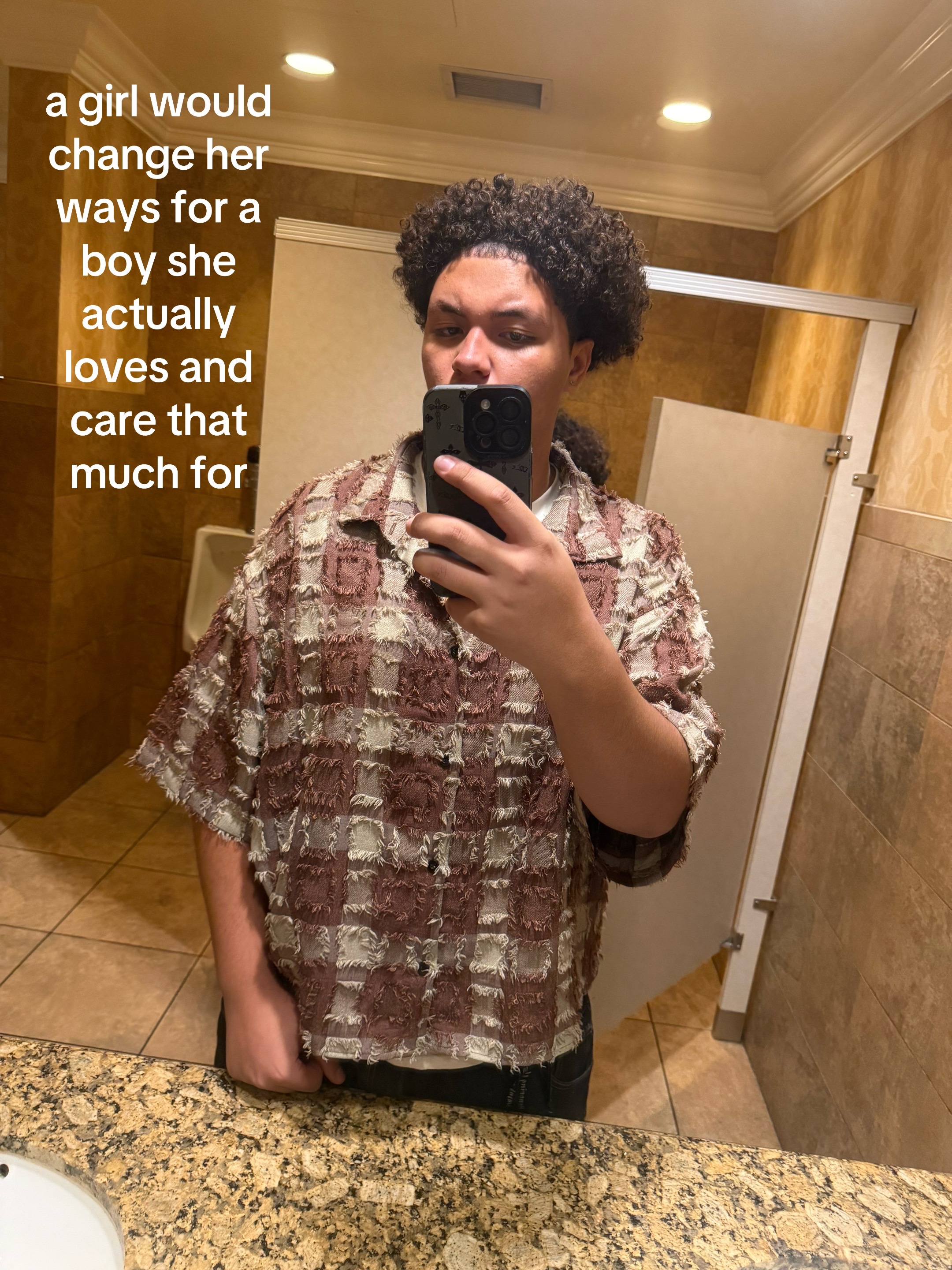 @ꏹ