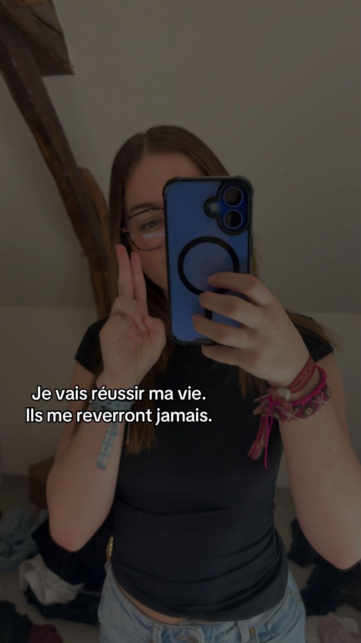 @L&eacute;a_bnd2