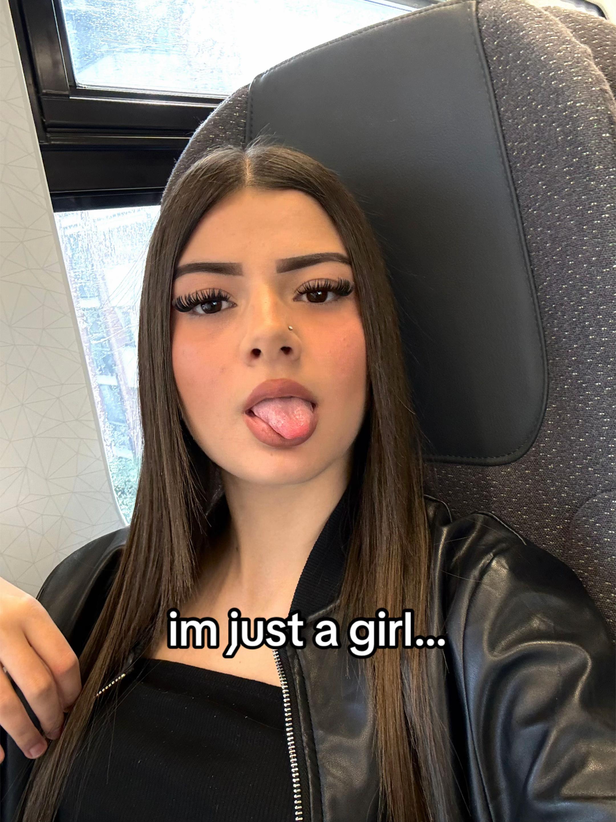 @𝖆𝖑𝖎𝖈𝖊👸🏻