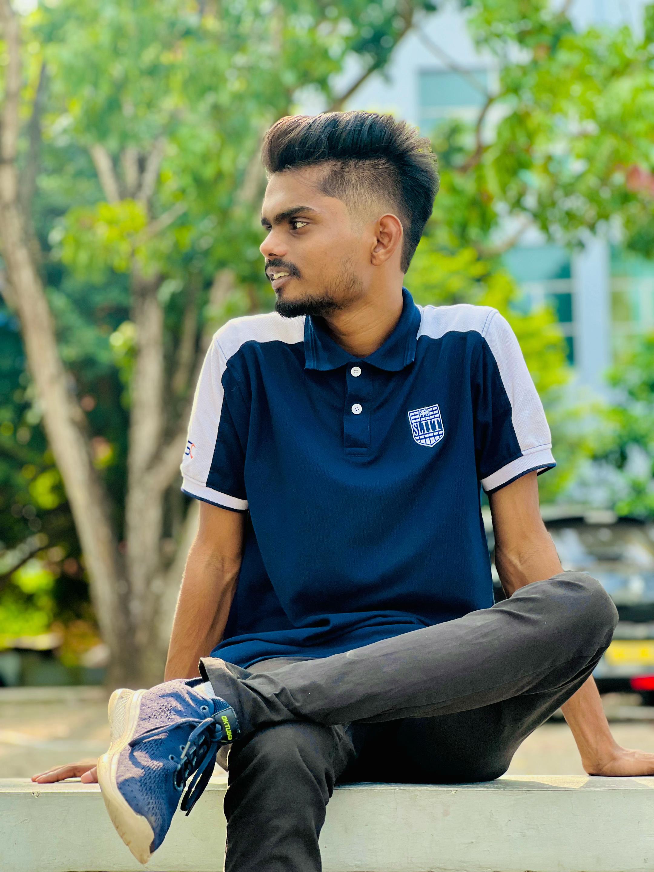 @<Tharaka/>🧑🏻💻🇱🇰