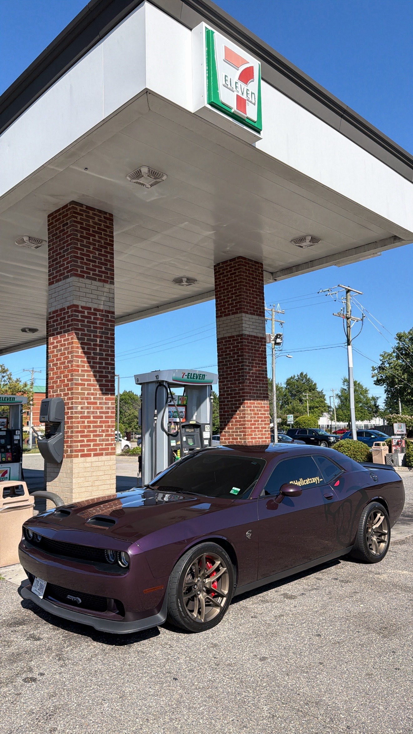@hellcatzayy