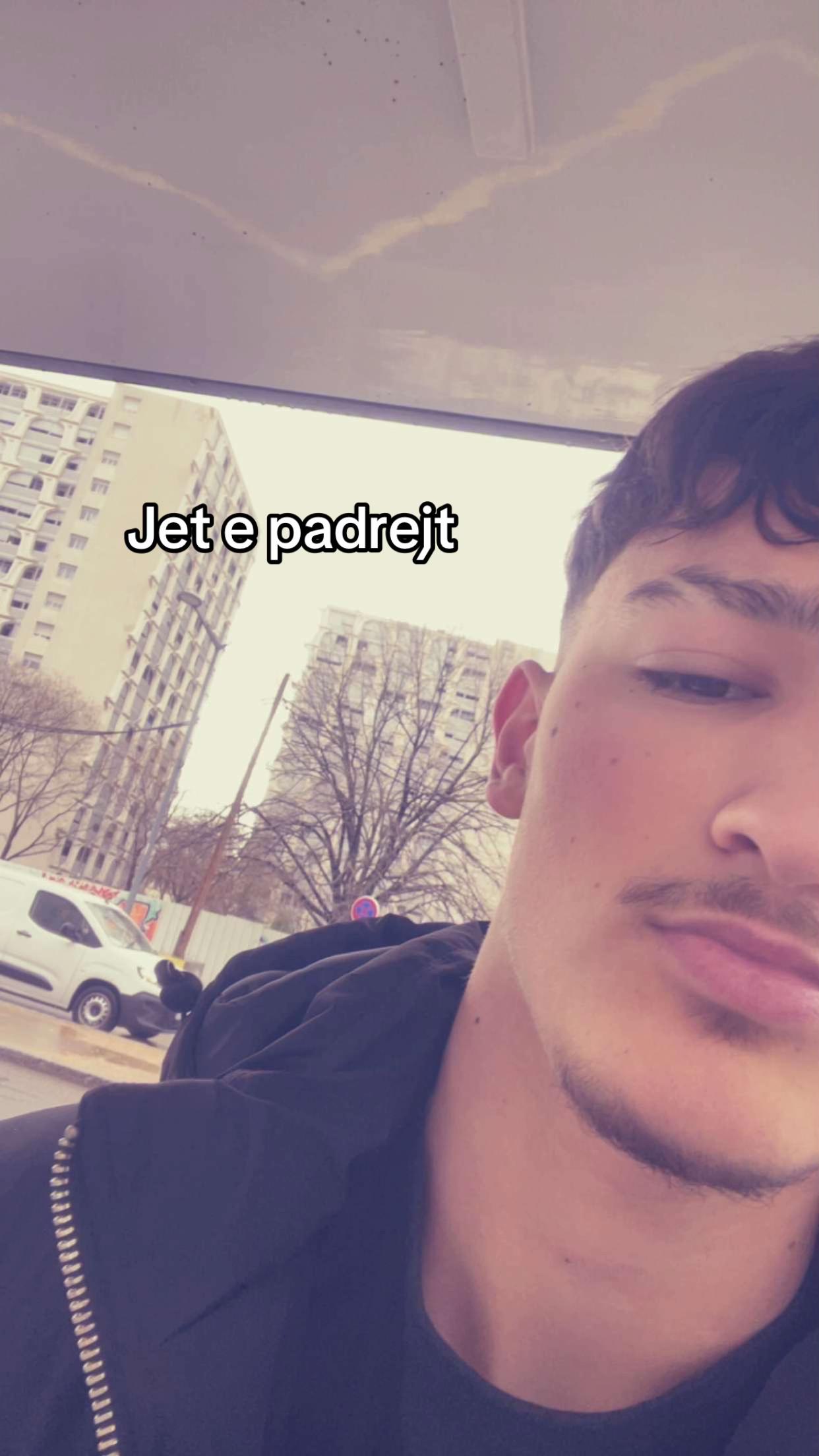 @🇦🇱
