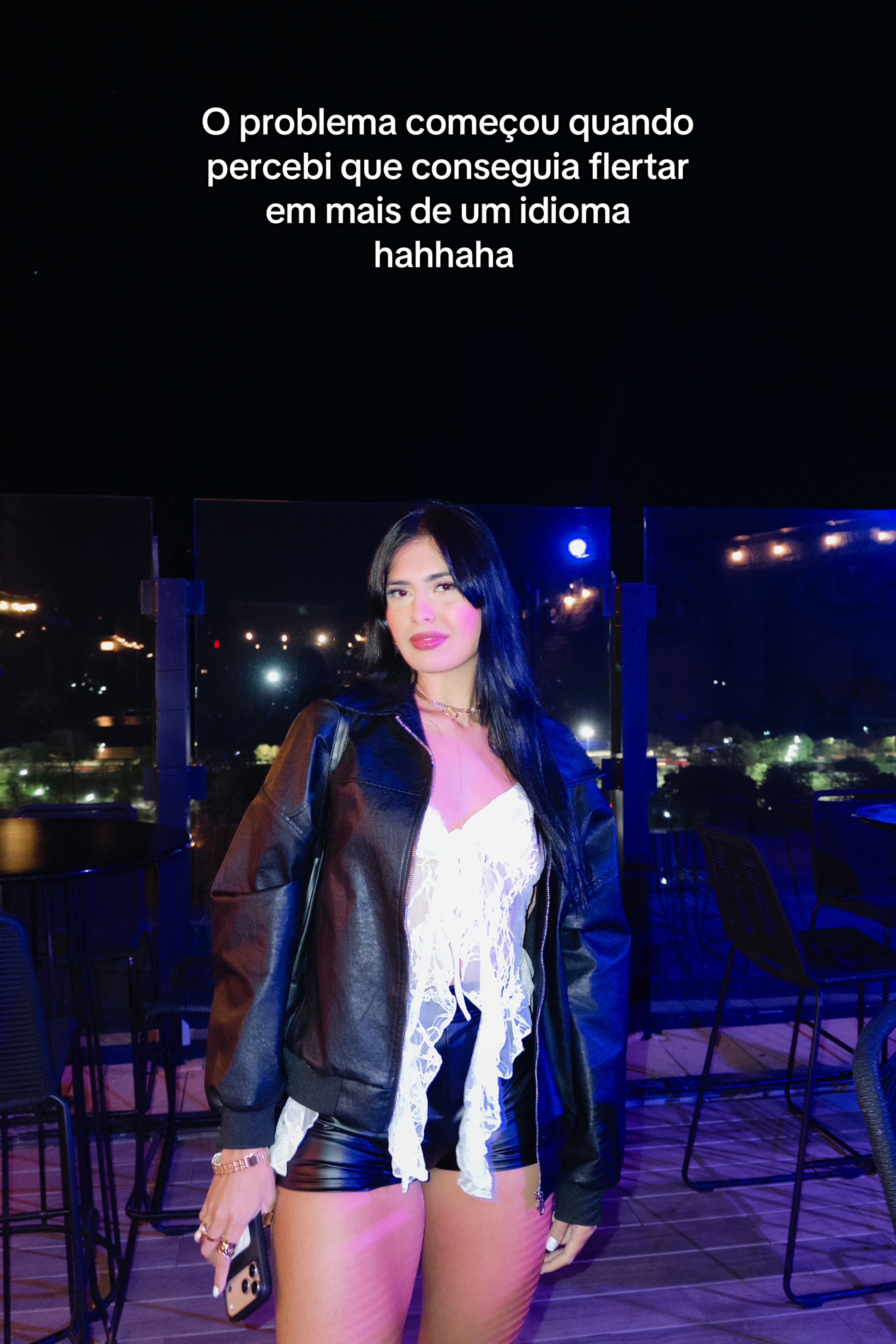 @Vitória Cristina