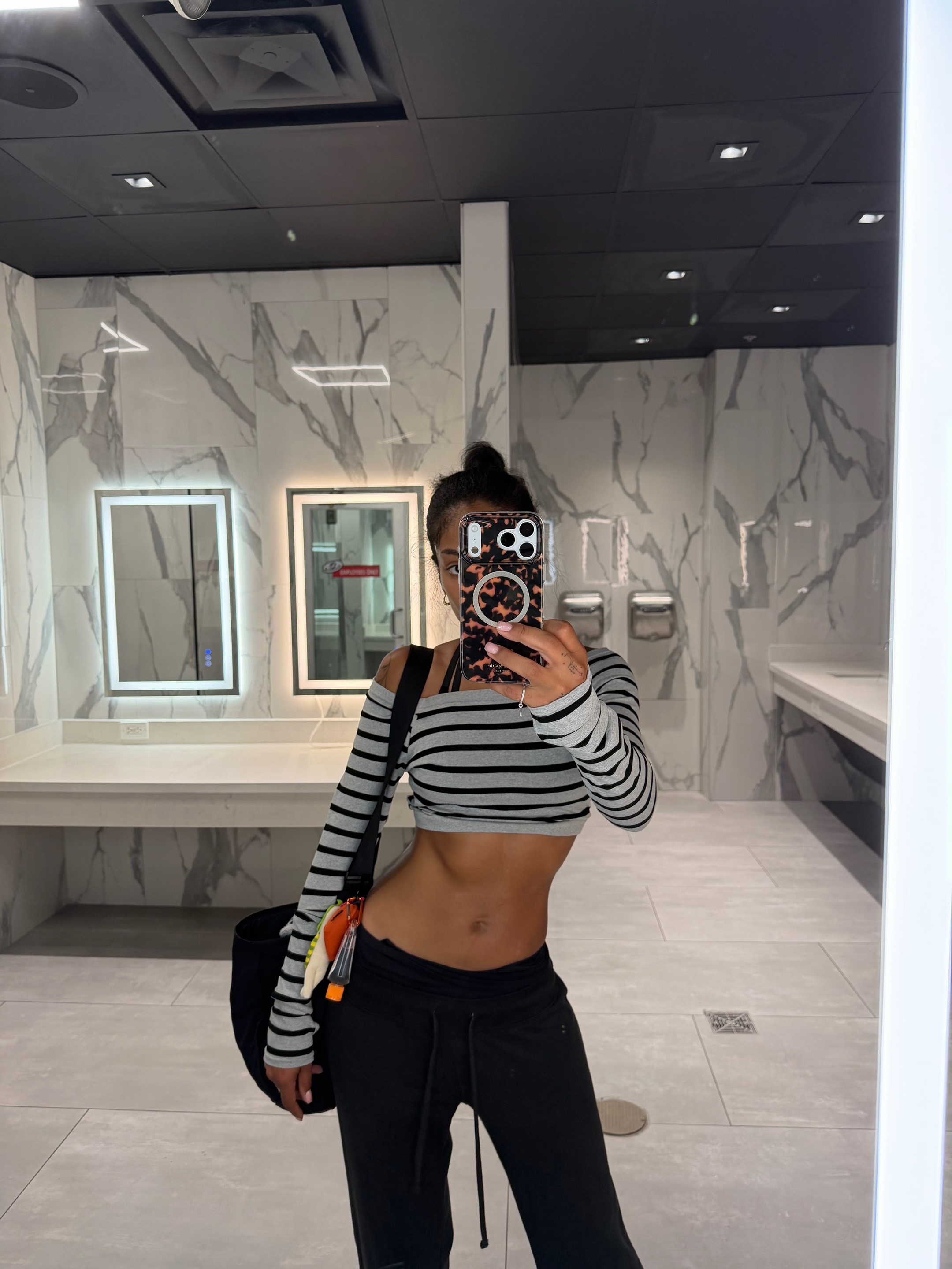@niaaag
