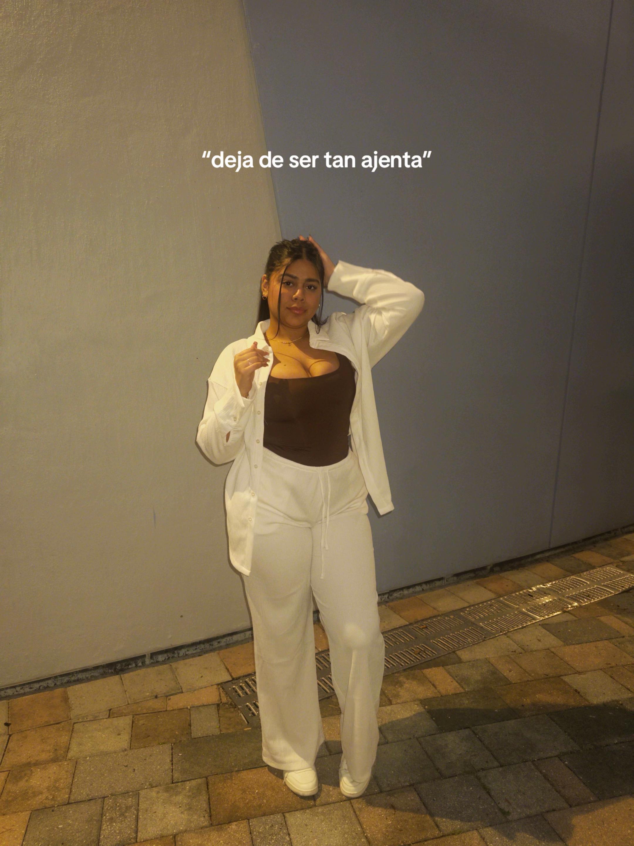 @daniela
