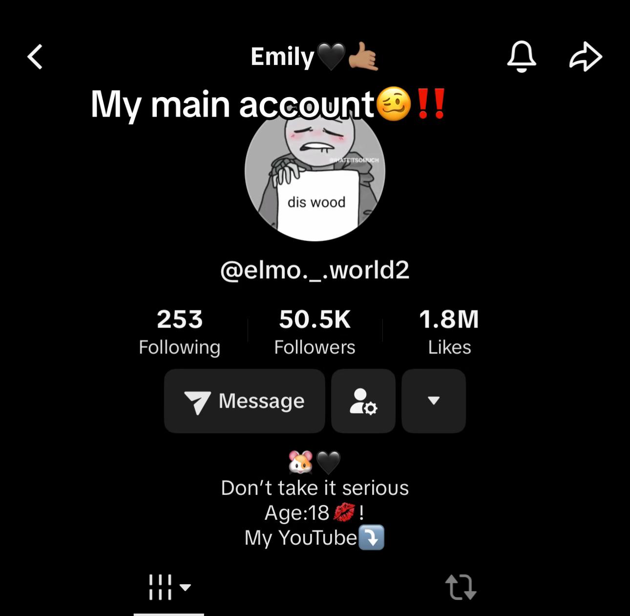 @Emily🖤👤