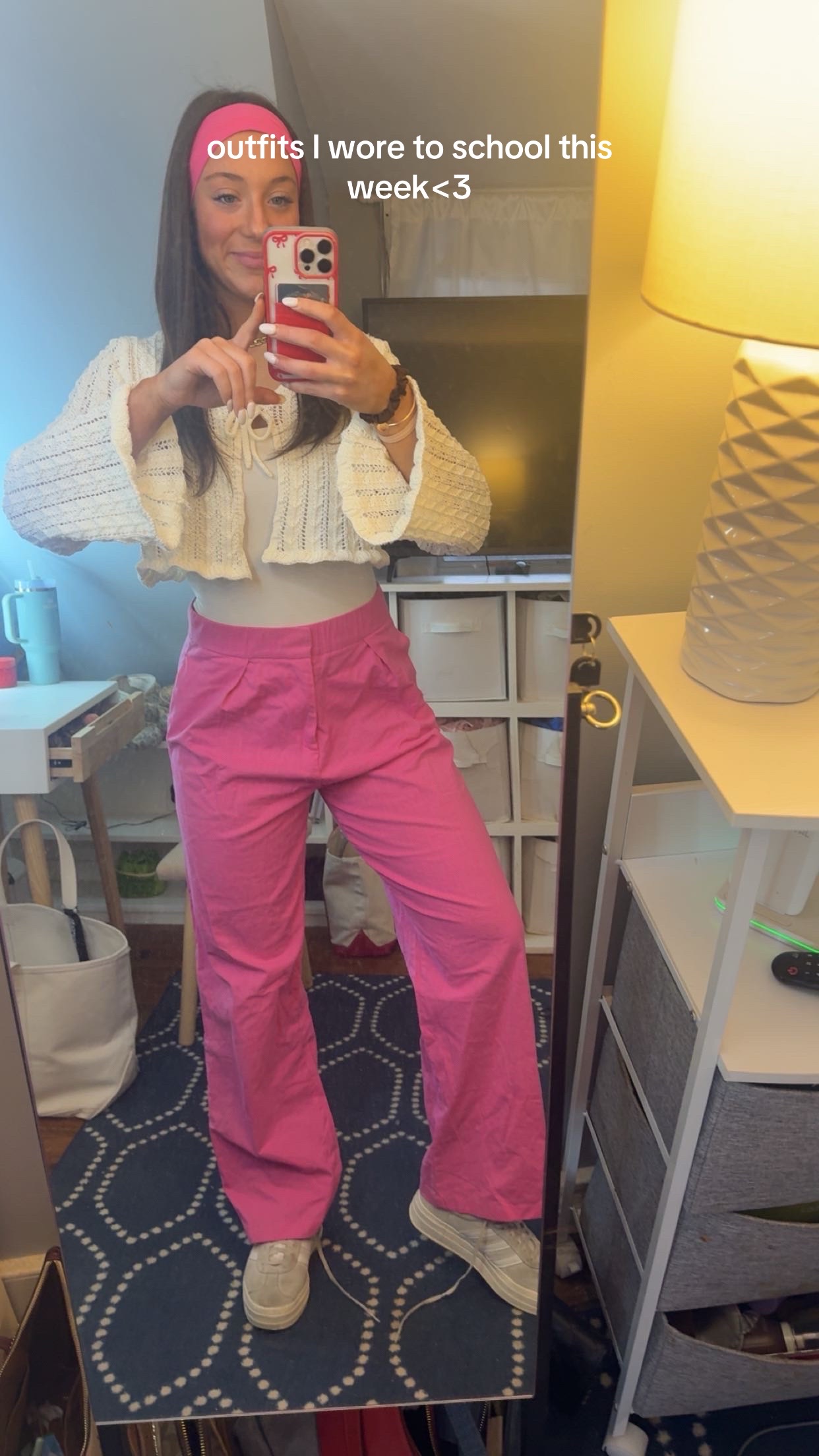 @notcarolineaaron2