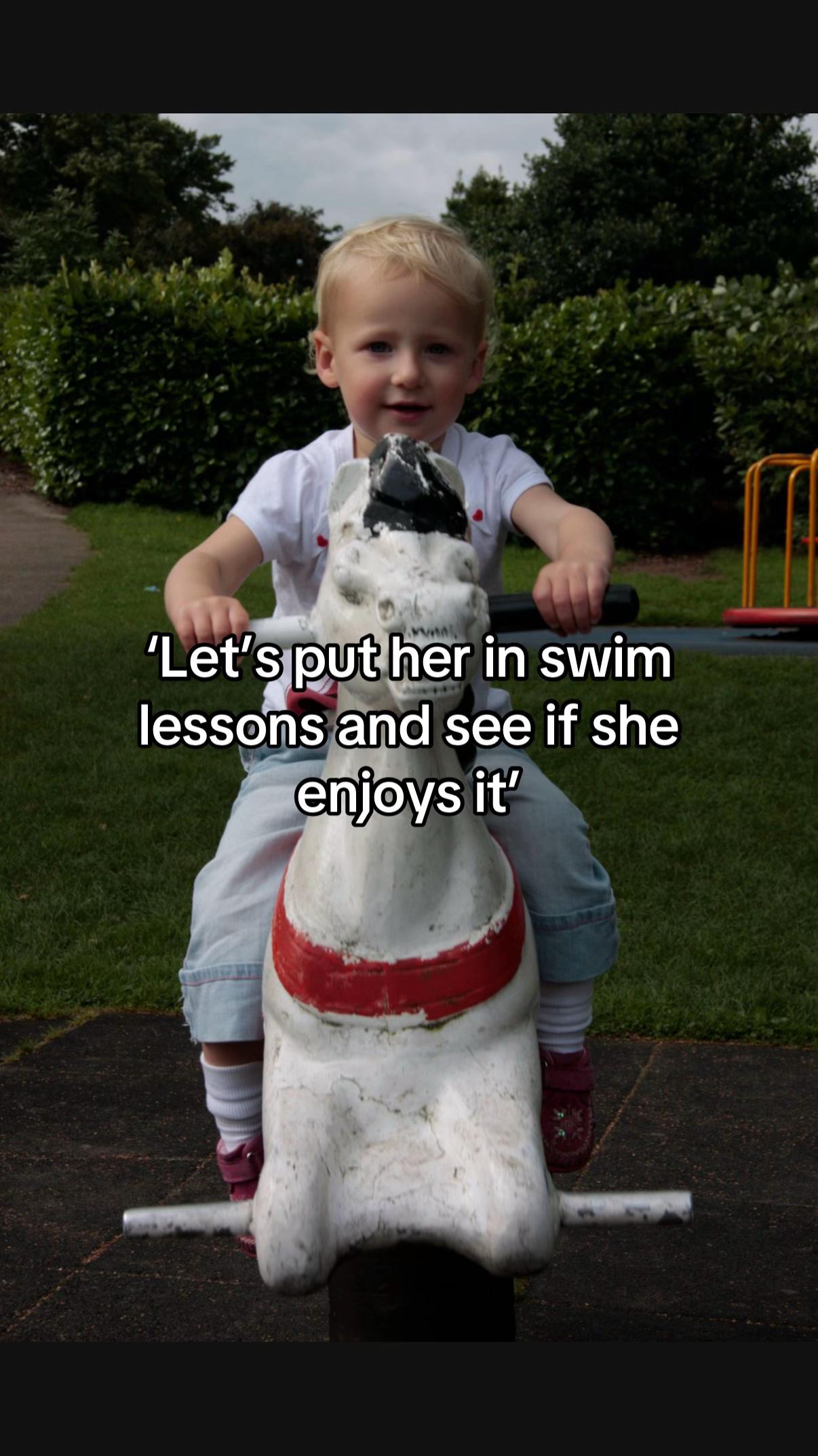 @Freya_swims_
