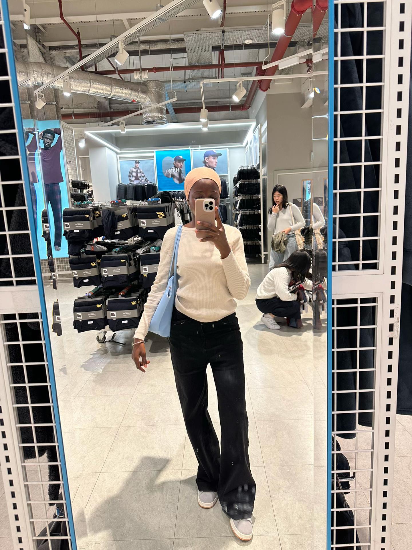 @ABIDAT🖤